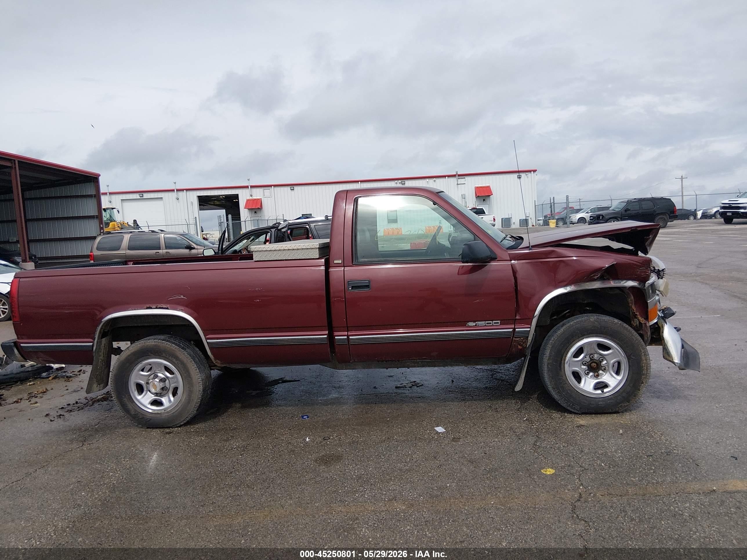 1998 Chevrolet K1500 Fleetside/sportside Red vin: 1GCEK14R8WE172321