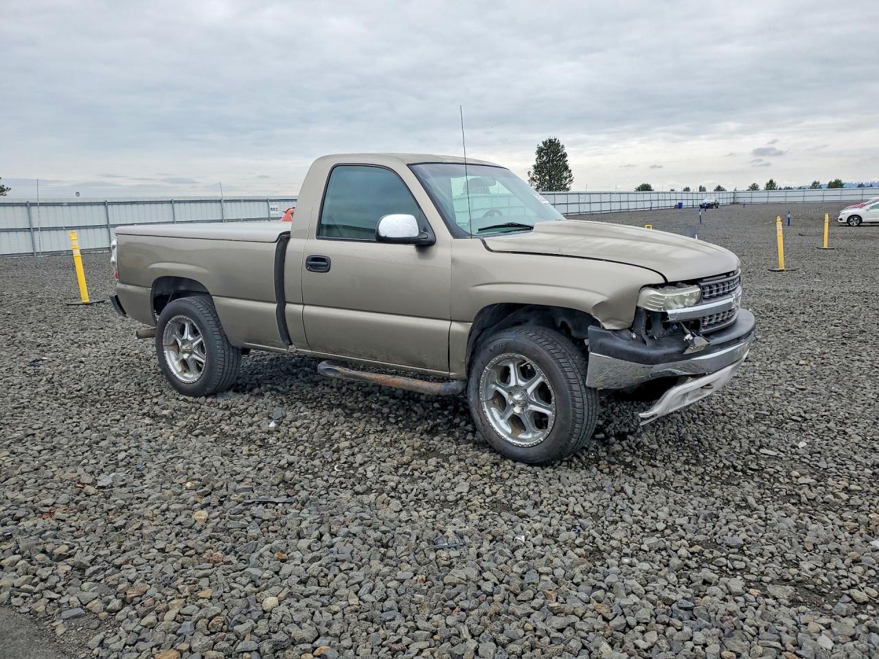 2000 Chevrolet Silverado K1500 Gold vin: 1GCEK14T1YZ117863