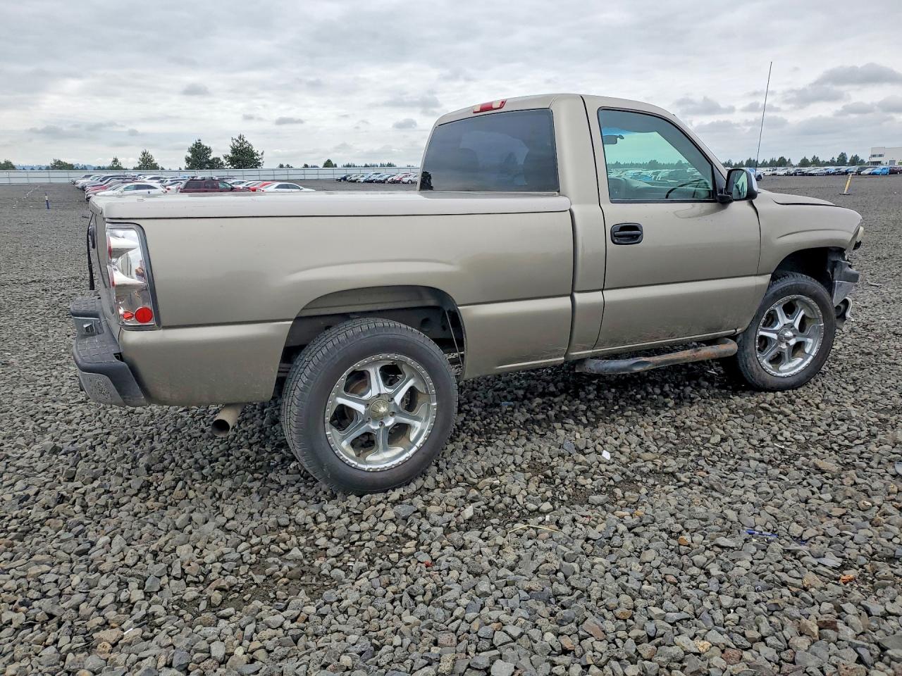 2000 Chevrolet Silverado K1500 Gold vin: 1GCEK14T1YZ117863
