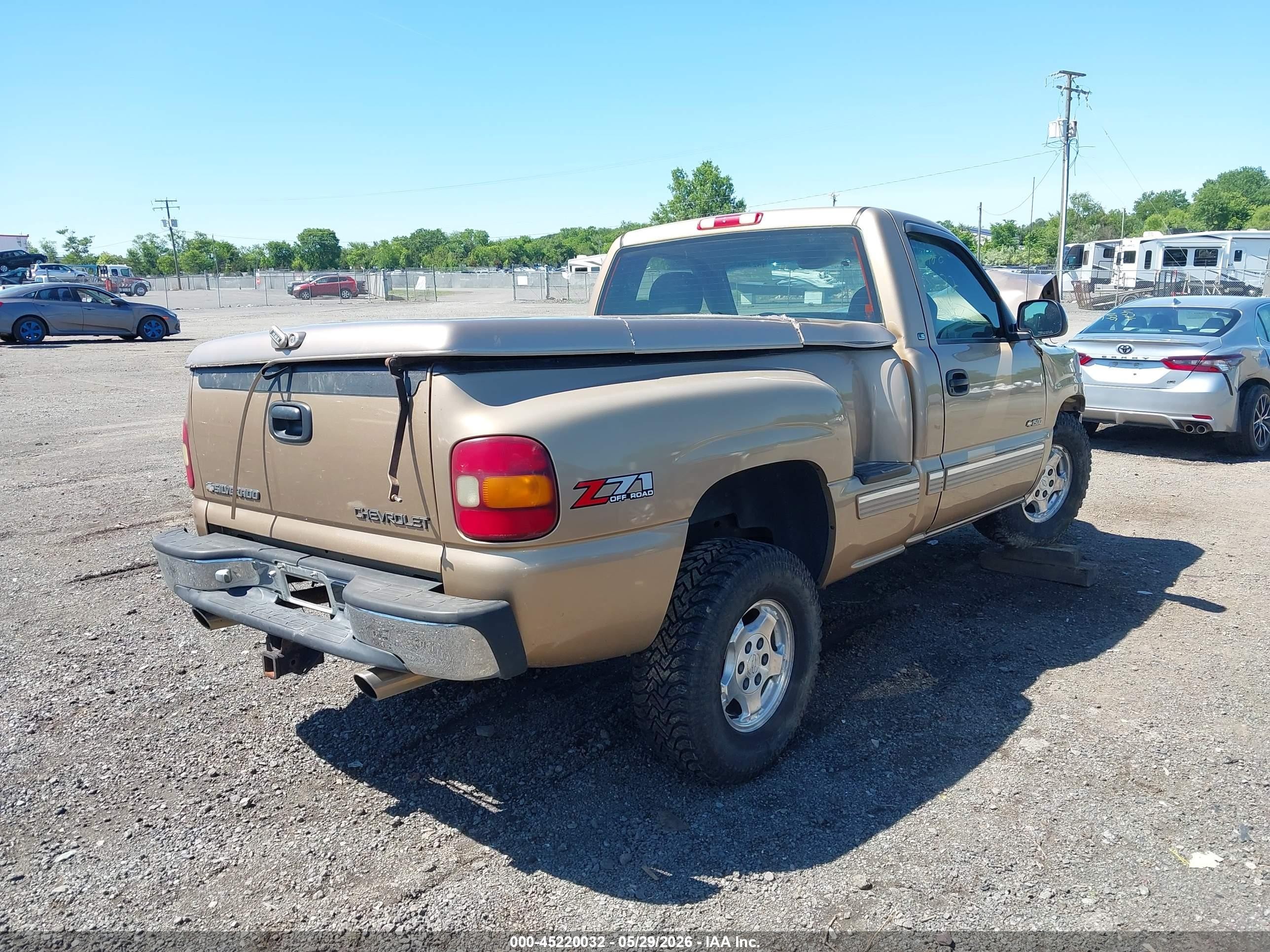 2000 Chevrolet Silverado 1500 Ls Gold vin: 1GCEK14T1YZ272638