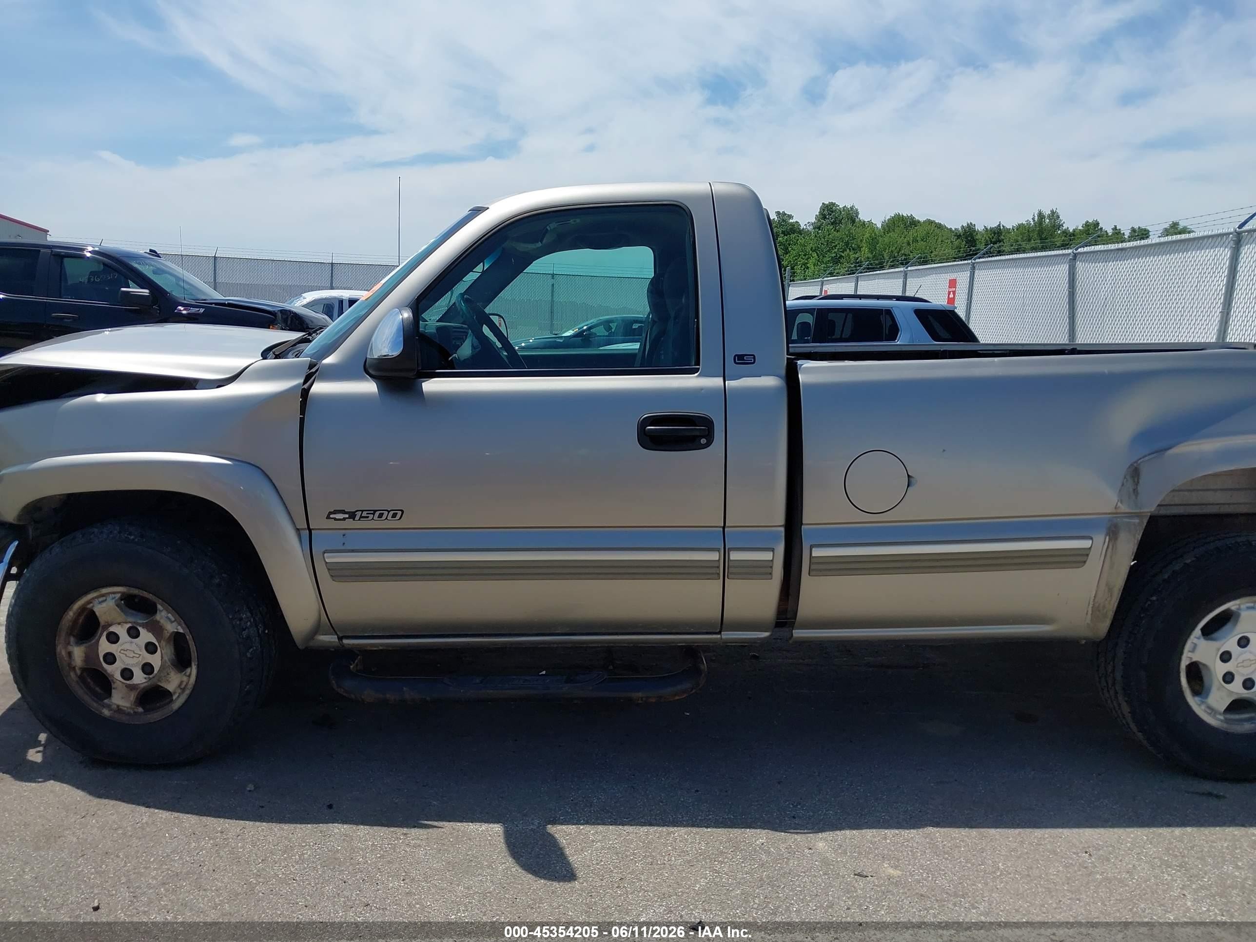 2002 Chevrolet Silverado 1500 Ls Серый vin: 1GCEK14T22Z141497