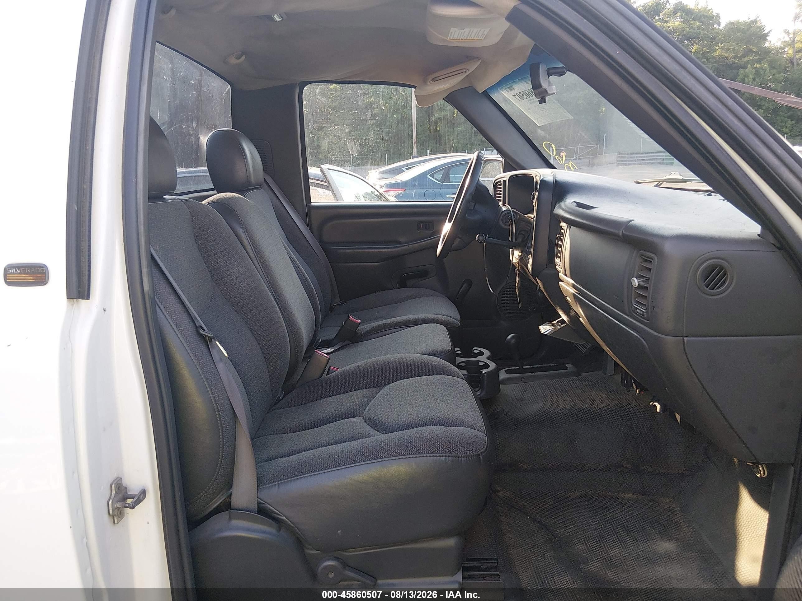 2005 Chevrolet Silverado 1500 Work Truck White vin: 1GCEK14T35Z158300