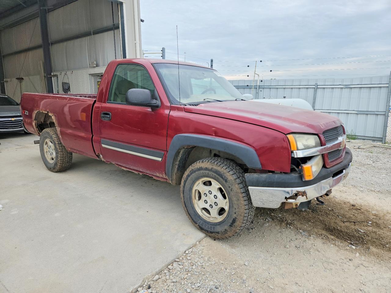 2004 Chevrolet Silverado K1500 Red vin: 1GCEK14T54E207356