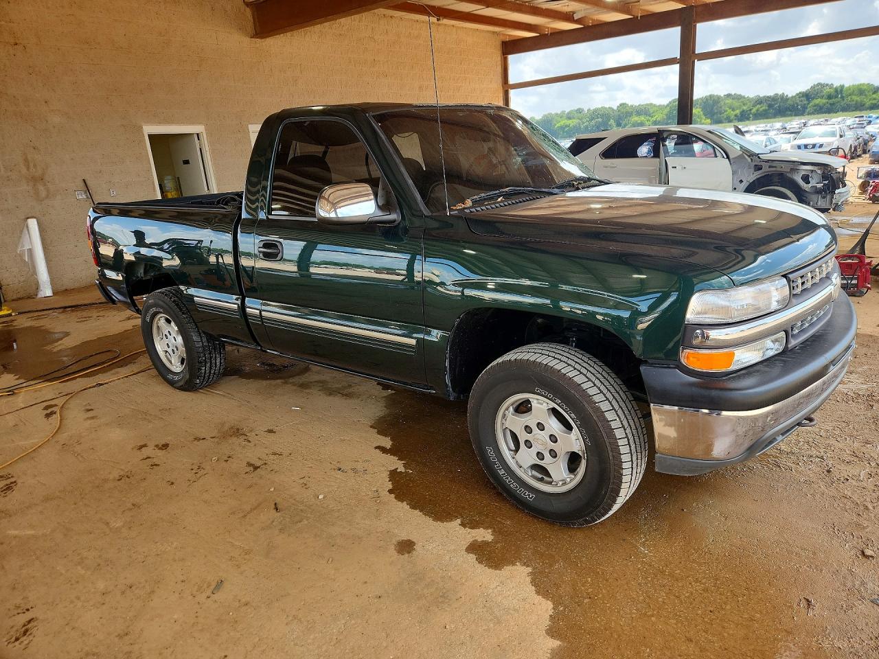 2001 Chevrolet Silverado K1500 Green vin: 1GCEK14T71Z196087