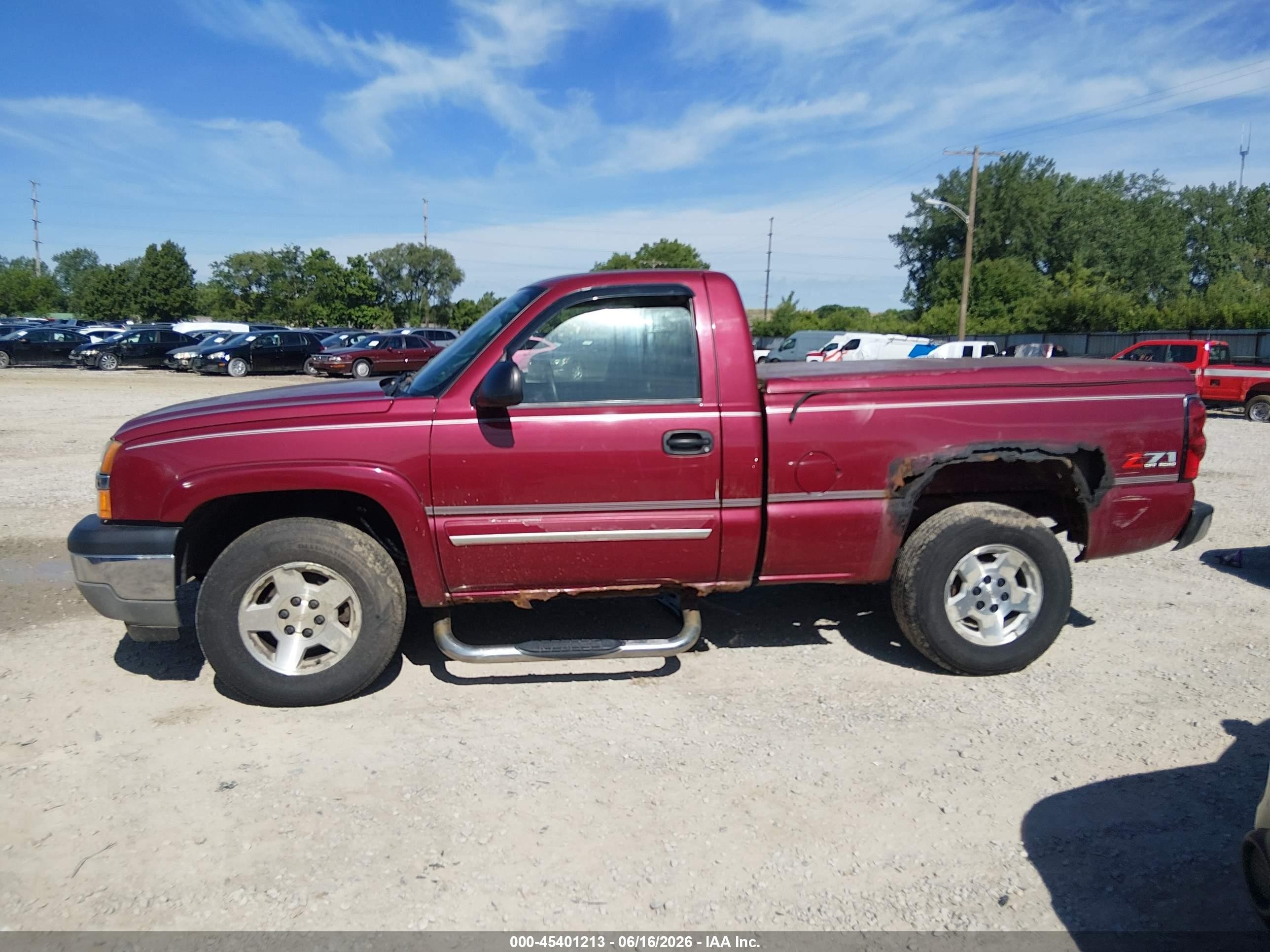 2005 Chevrolet Silverado 1500 Z71 Red vin: 1GCEK14T75Z181692