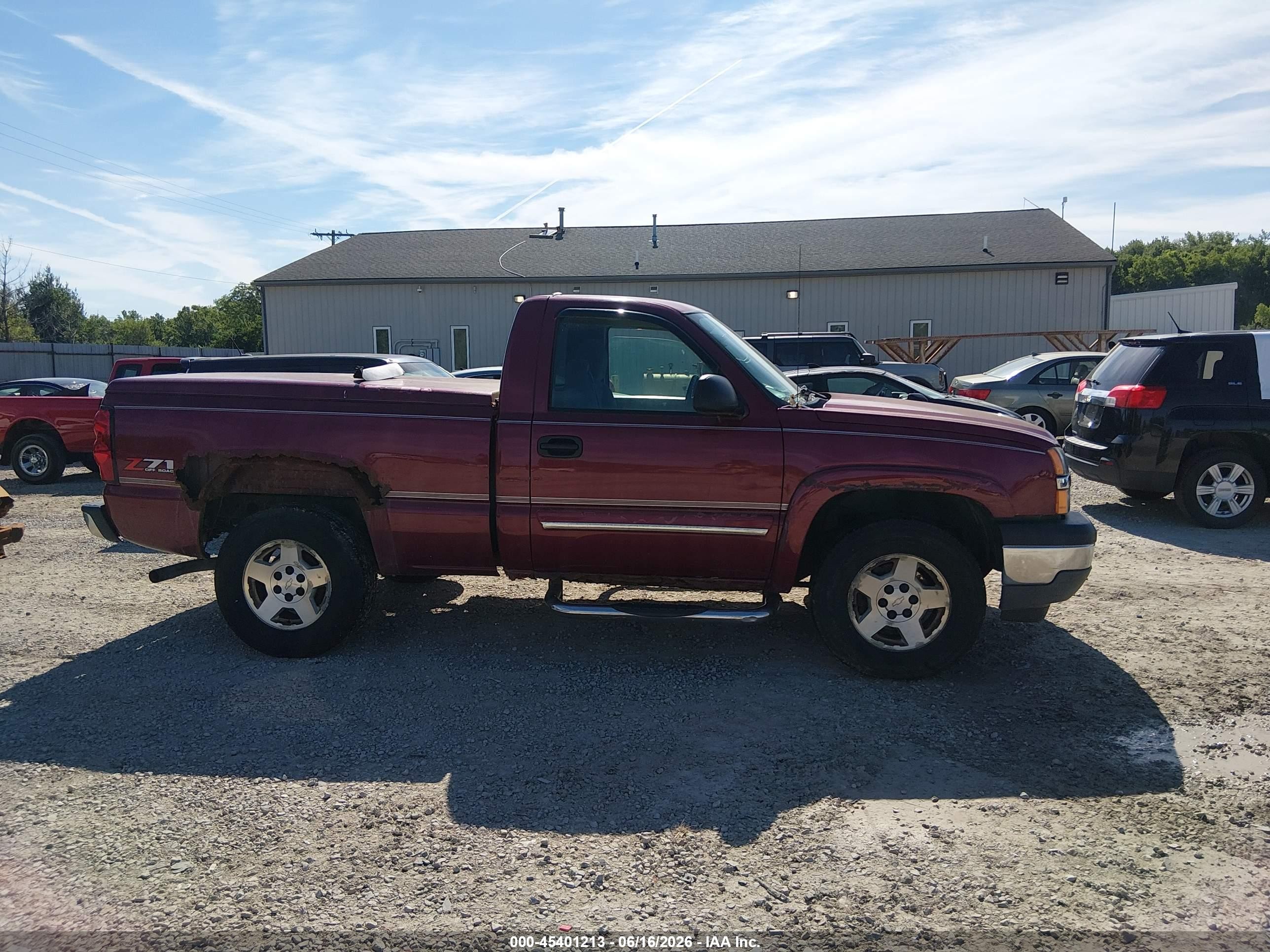 2005 Chevrolet Silverado 1500 Z71 Red vin: 1GCEK14T75Z181692