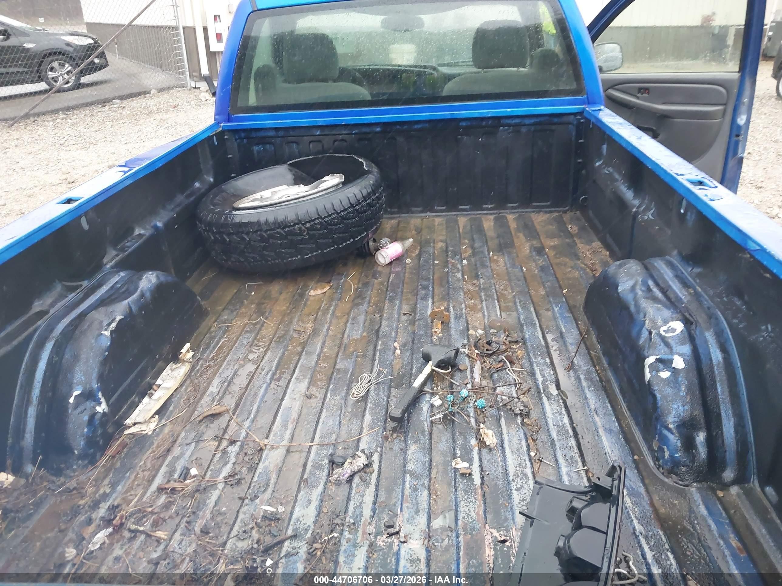 2004 Chevrolet Silverado 1500   Blue vin: 1GCEK14T84Z220109