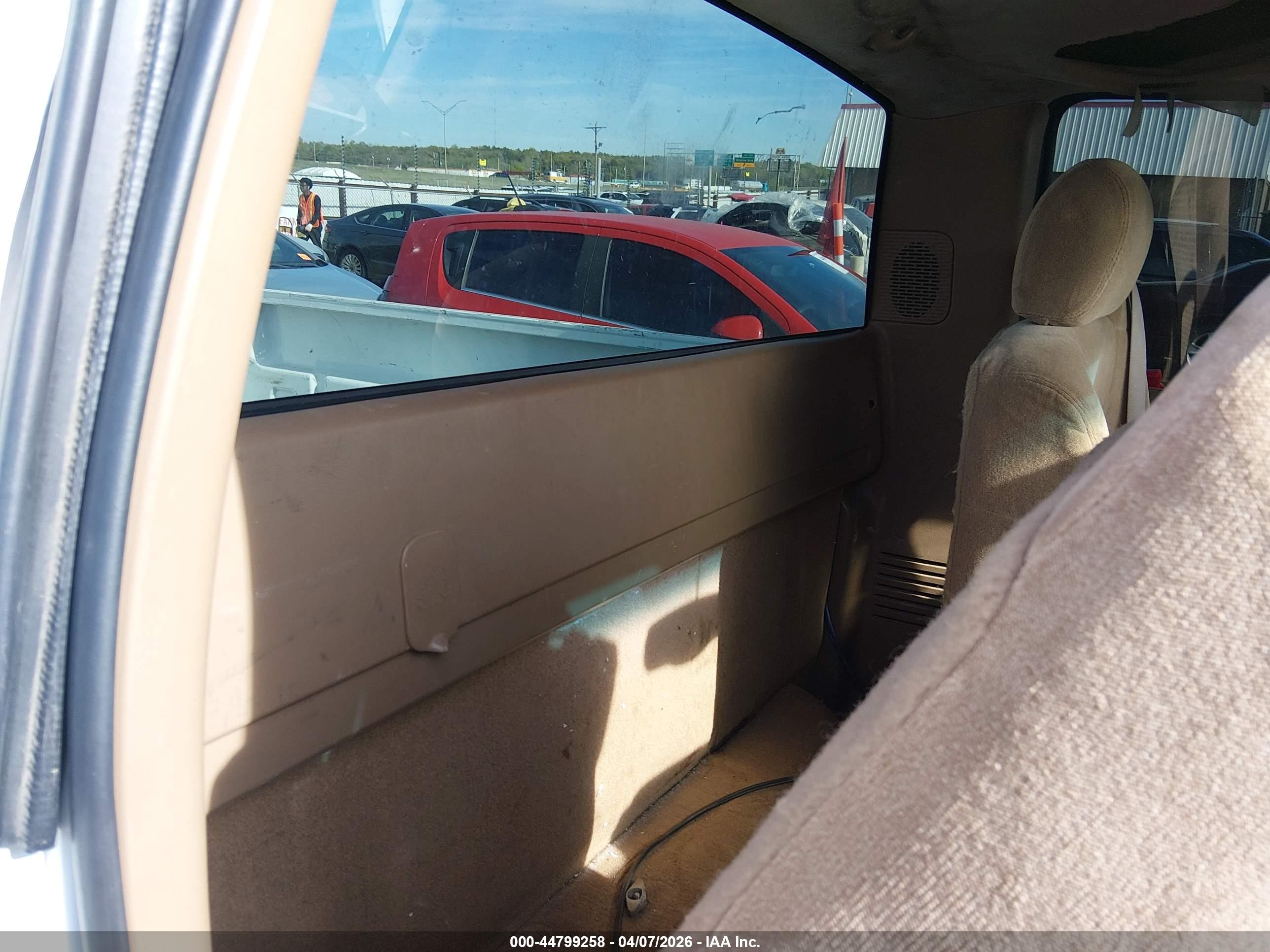 2000 Chevrolet Silverado 1500 Ls White vin: 1GCEK14TXYZ249892
