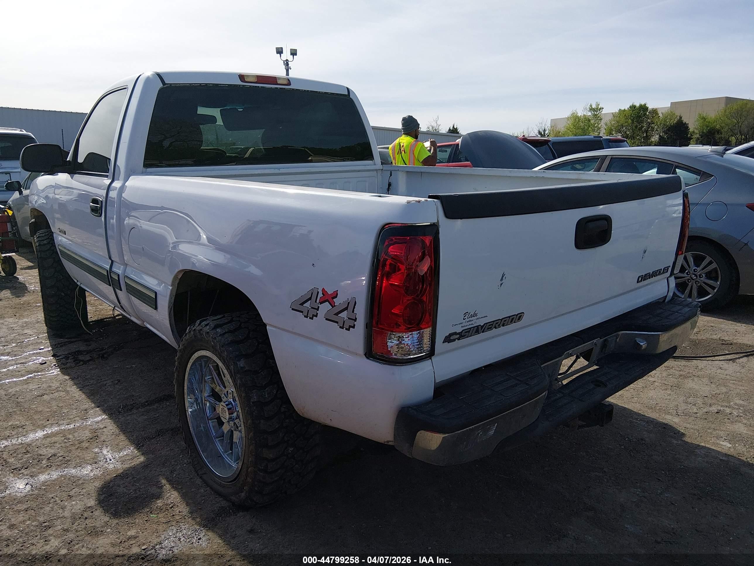 2000 Chevrolet Silverado 1500 Ls White vin: 1GCEK14TXYZ249892
