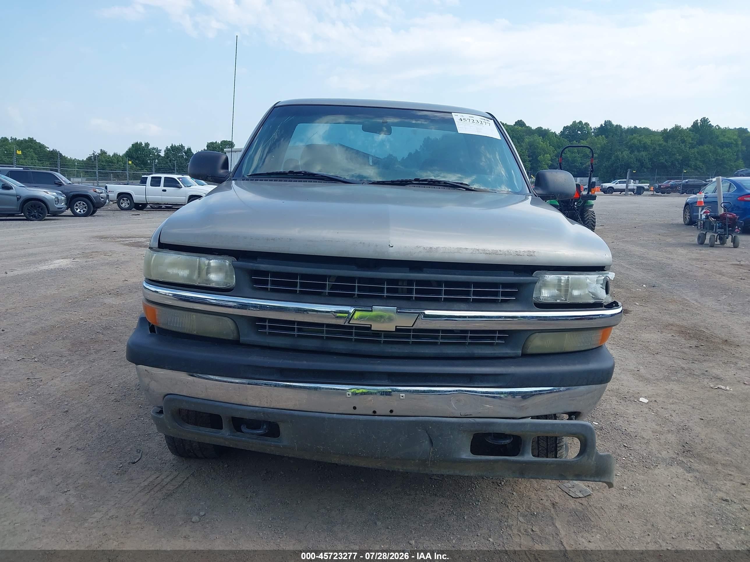 2001 Chevrolet Silverado 1500   Серый vin: 1GCEK14V01E147838