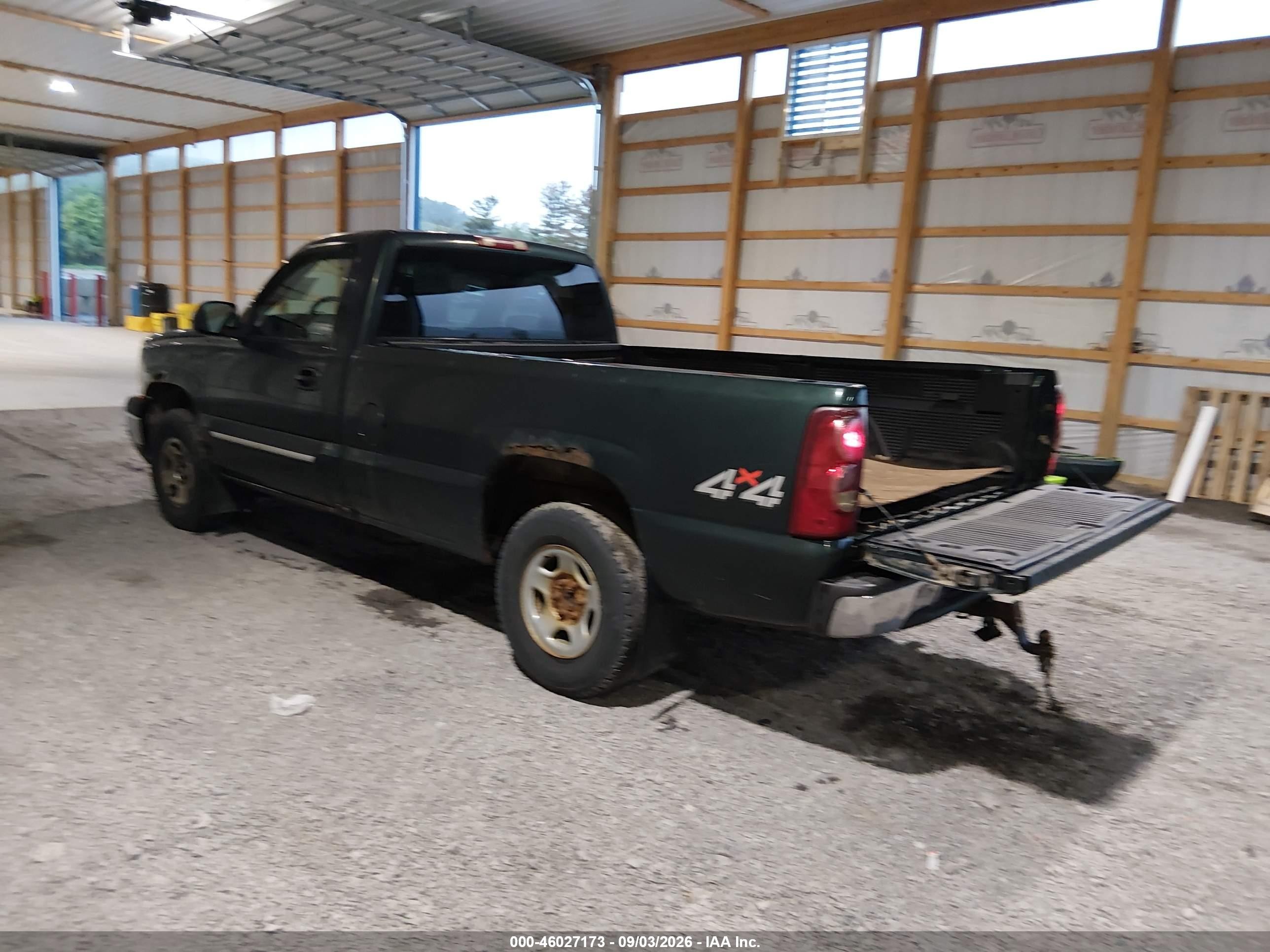 2003 Chevrolet Silverado 1500   Green vin: 1GCEK14V03E357598