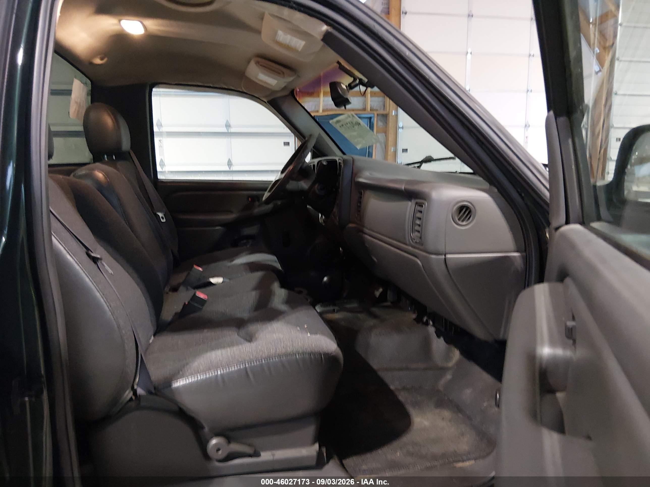 2003 Chevrolet Silverado 1500   Green vin: 1GCEK14V03E357598