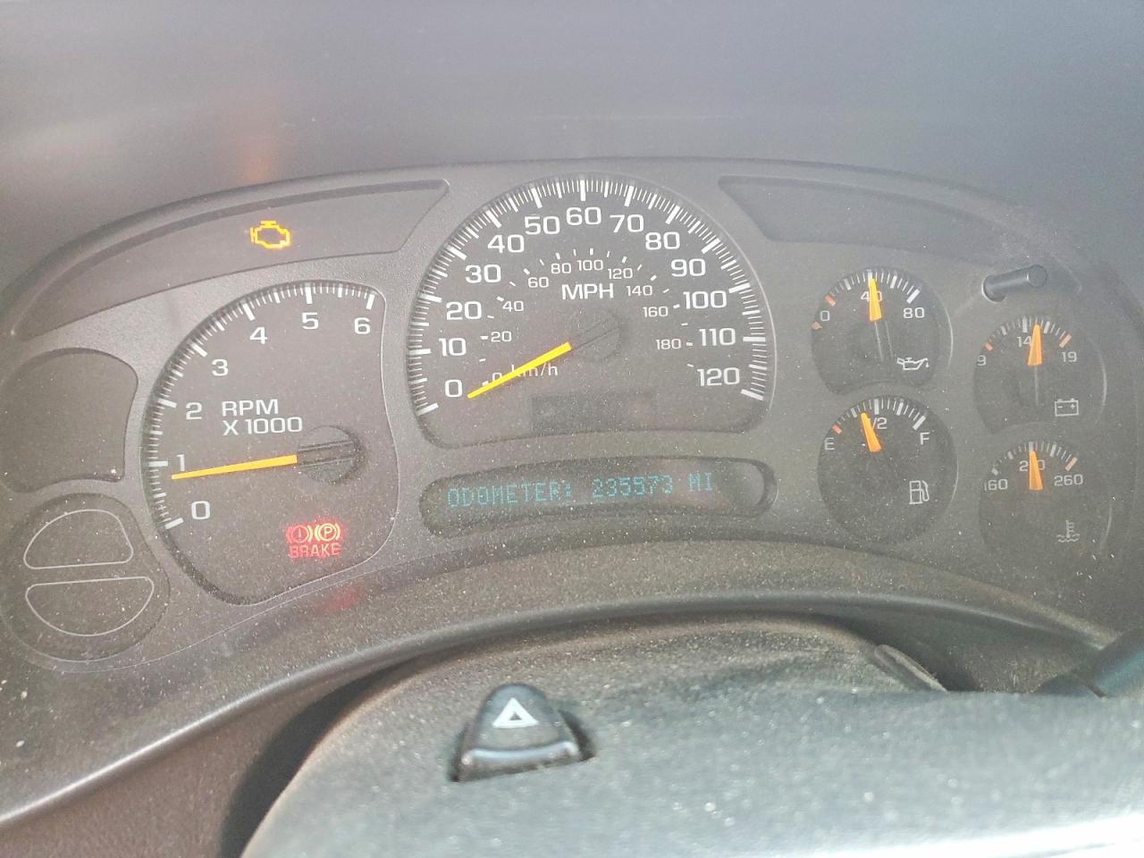 2004 Chevrolet Silverado K1500 Red vin: 1GCEK14V04E116092