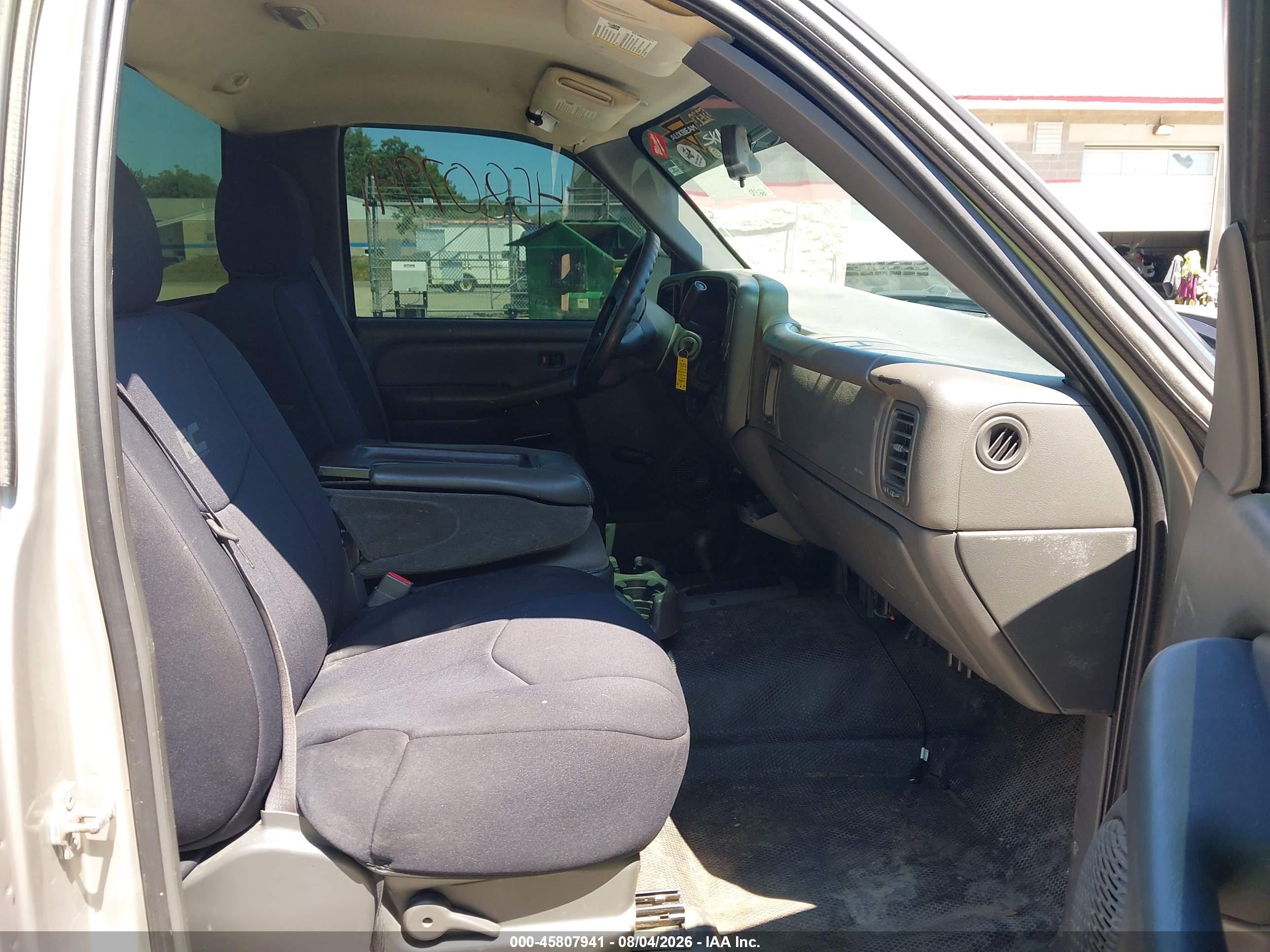 2007 Chevrolet Silverado 1500 Classic Work Truck Silver vin: 1GCEK14V07Z167413