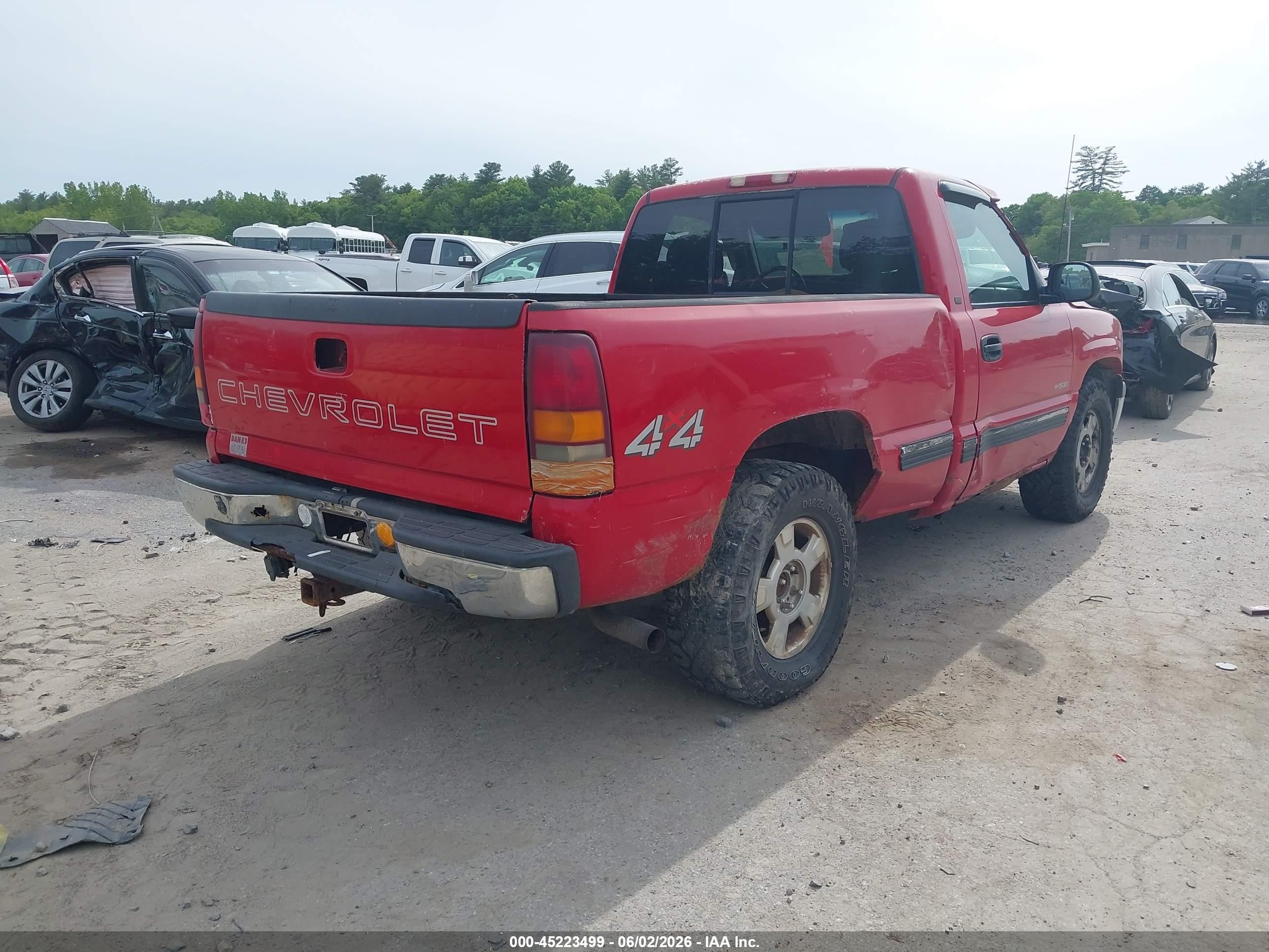 2002 Chevrolet Silverado 1500   Красный vin: 1GCEK14V32Z209226