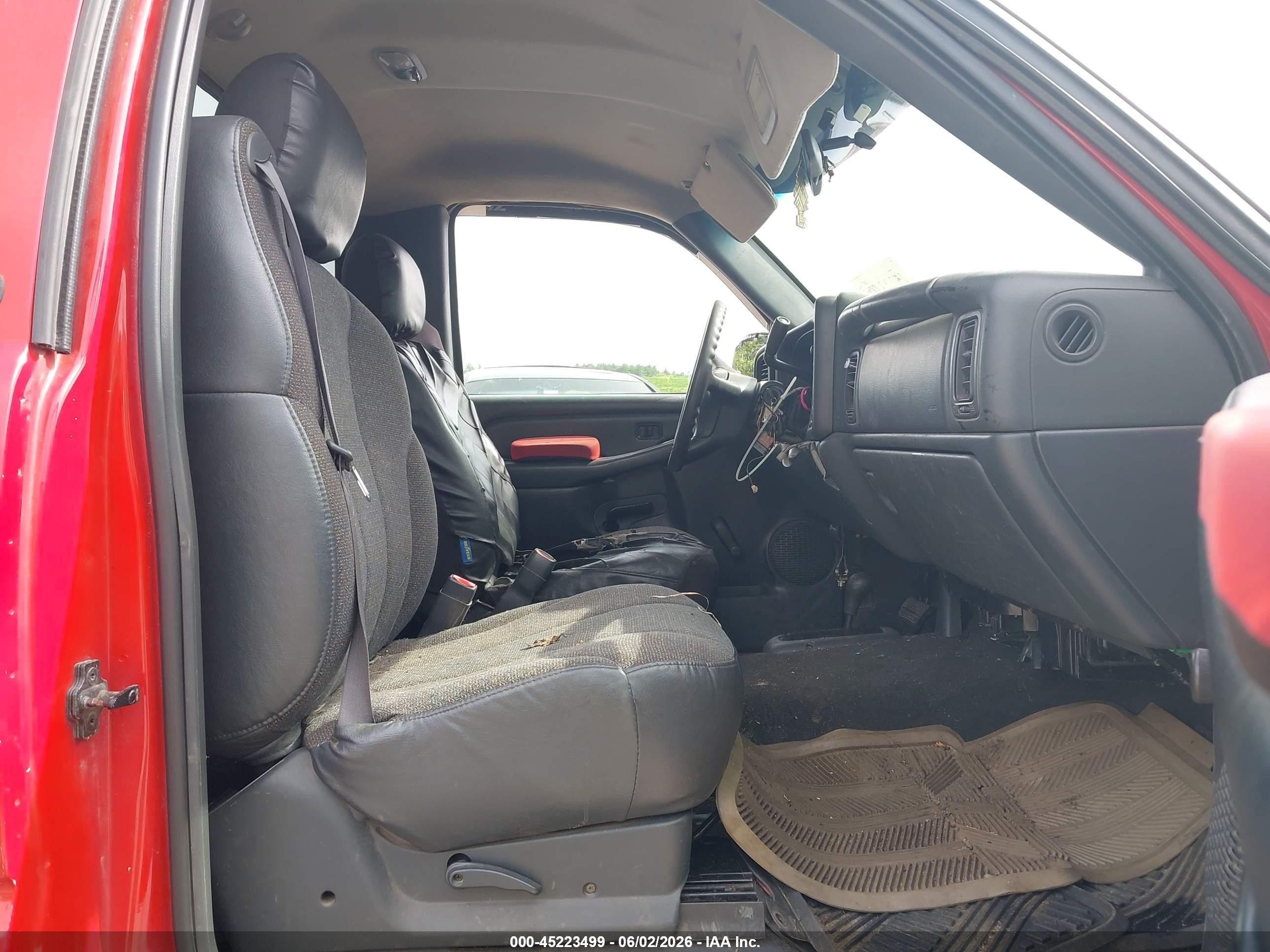2002 Chevrolet Silverado 1500   Красный vin: 1GCEK14V32Z209226