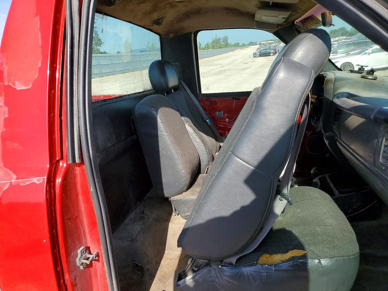 2001 Chevrolet Silverado K1500 Red vin: 1GCEK14V41E169907