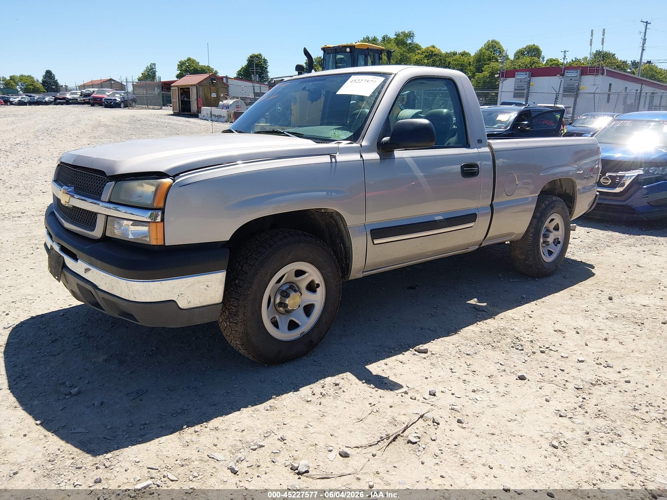 2005 Chevrolet Silverado 1500   Silver vin: 1GCEK14V45Z101377