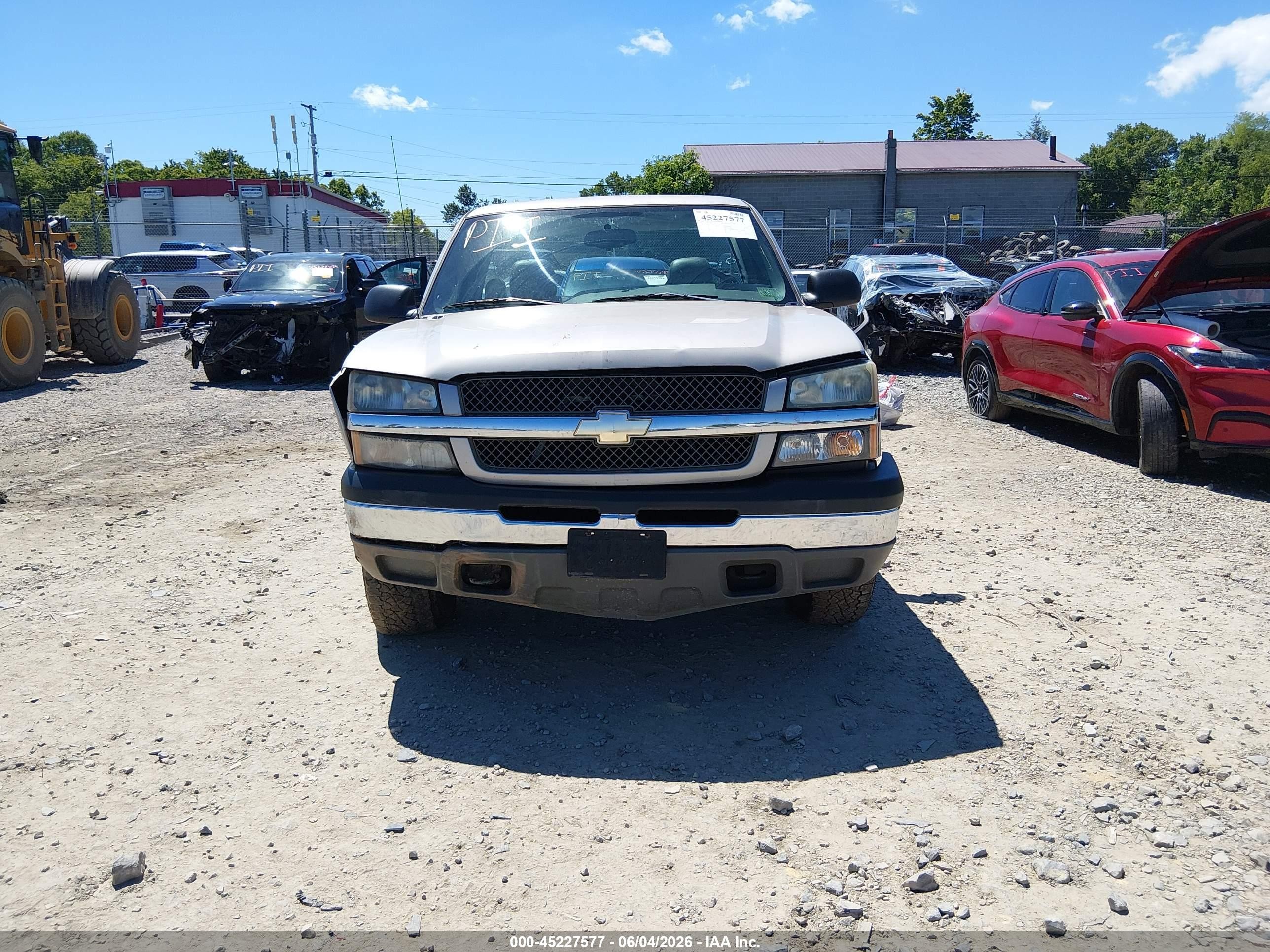 2005 Chevrolet Silverado 1500   Silver vin: 1GCEK14V45Z101377