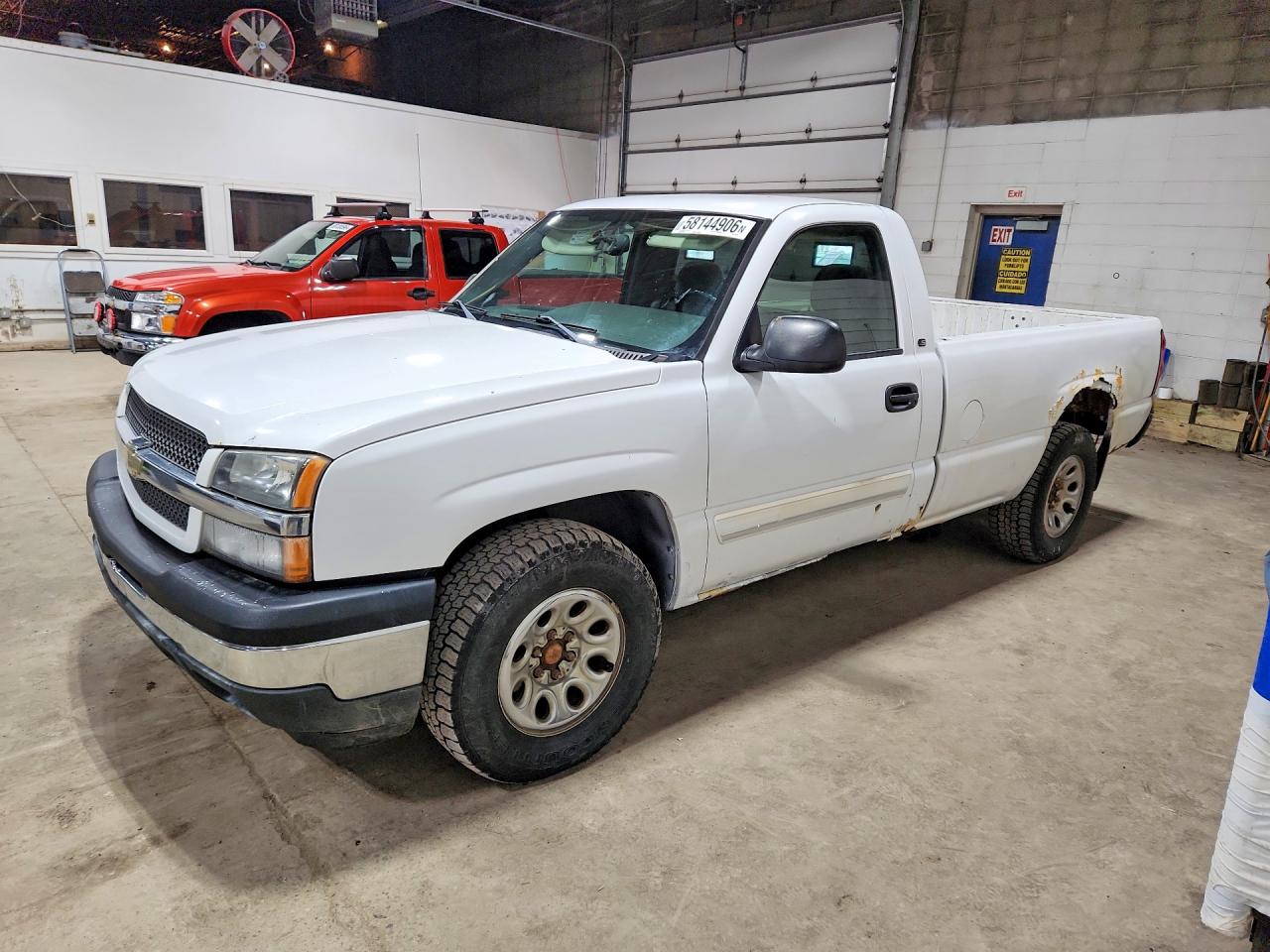 2005 Chevrolet Silverado K1500 White vin: 1GCEK14V45Z266233