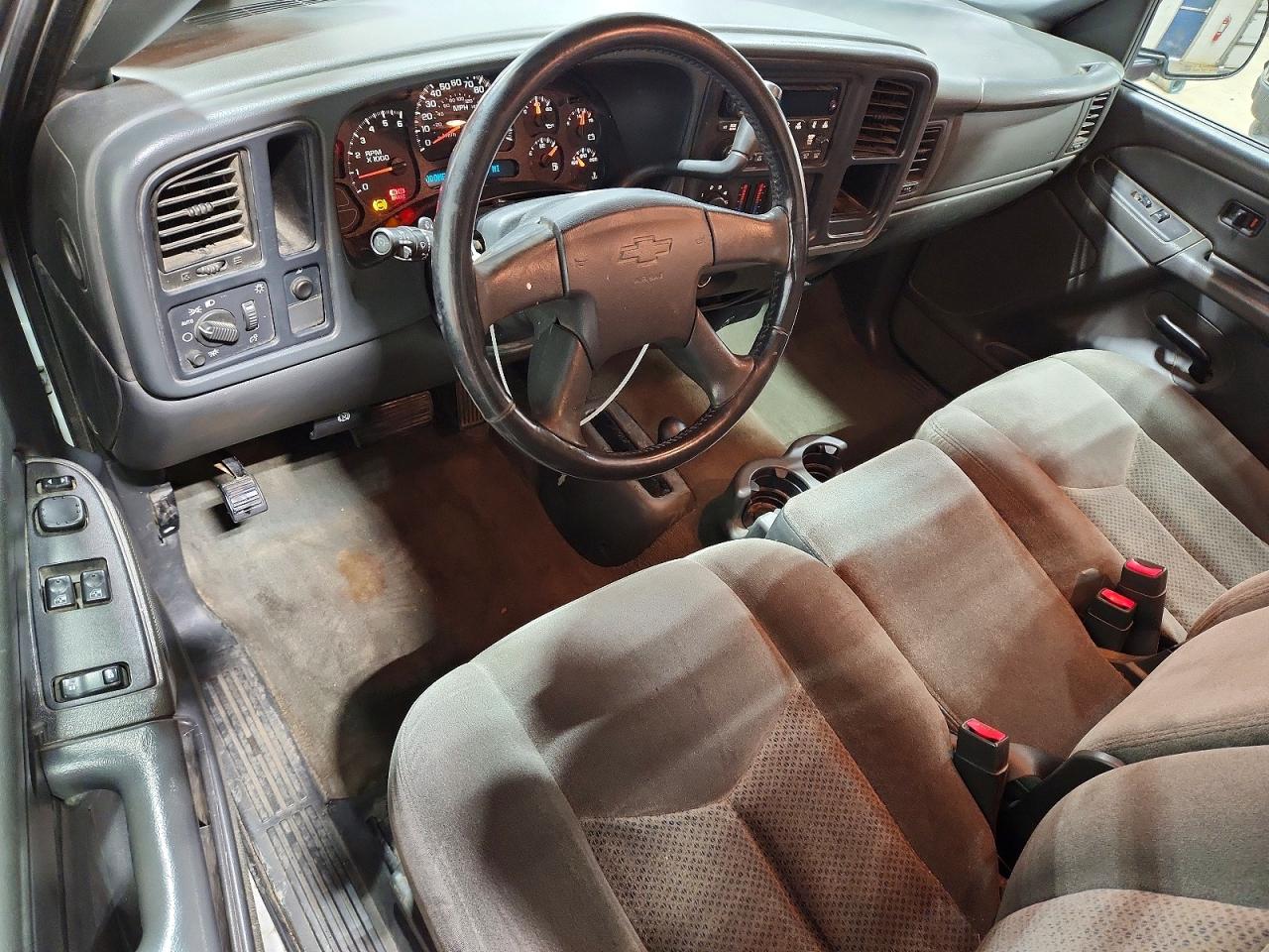 2005 Chevrolet Silverado K1500 White vin: 1GCEK14V45Z266233