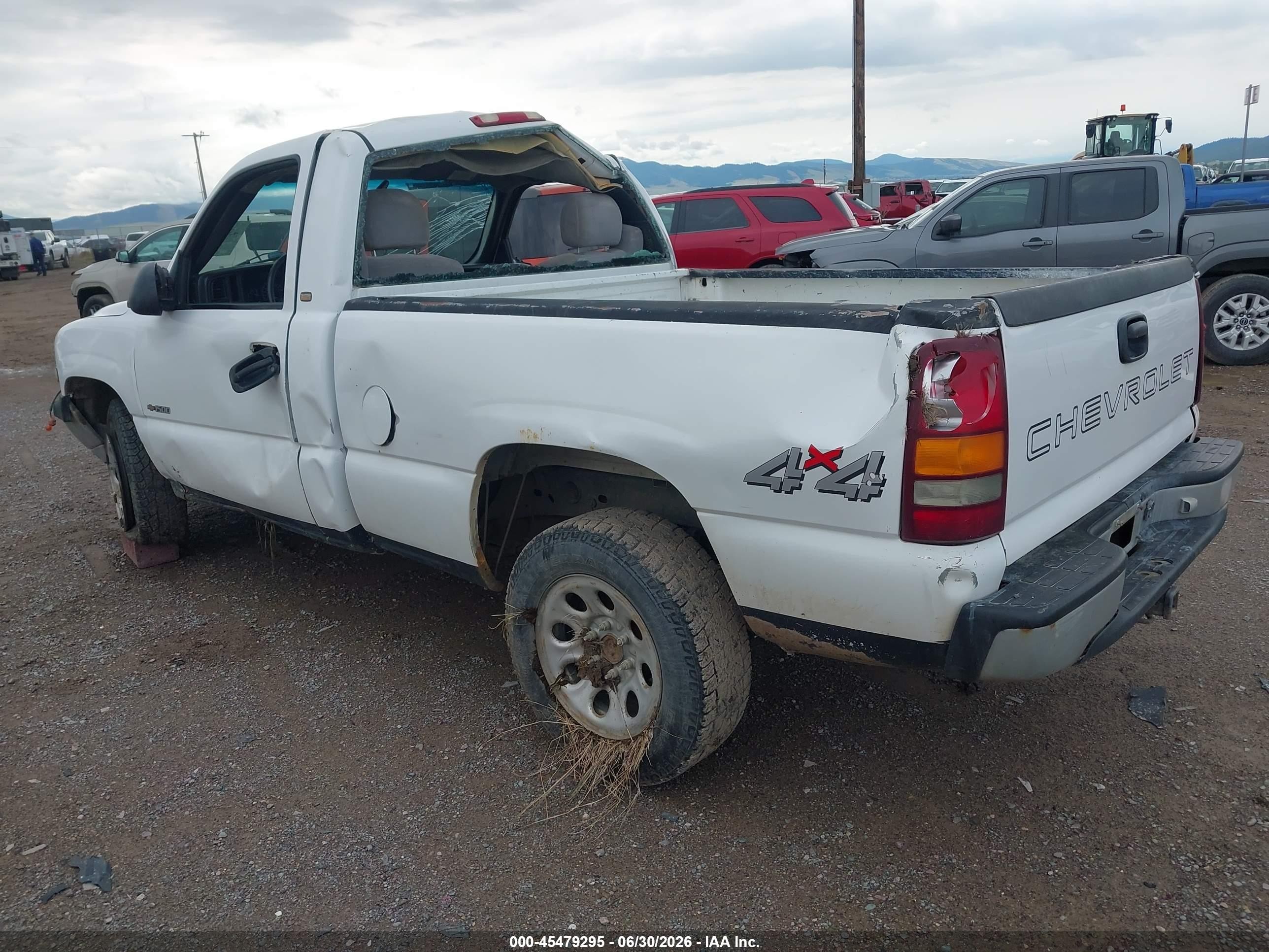 2001 Chevrolet Silverado 1500   White vin: 1GCEK14V51Z297467