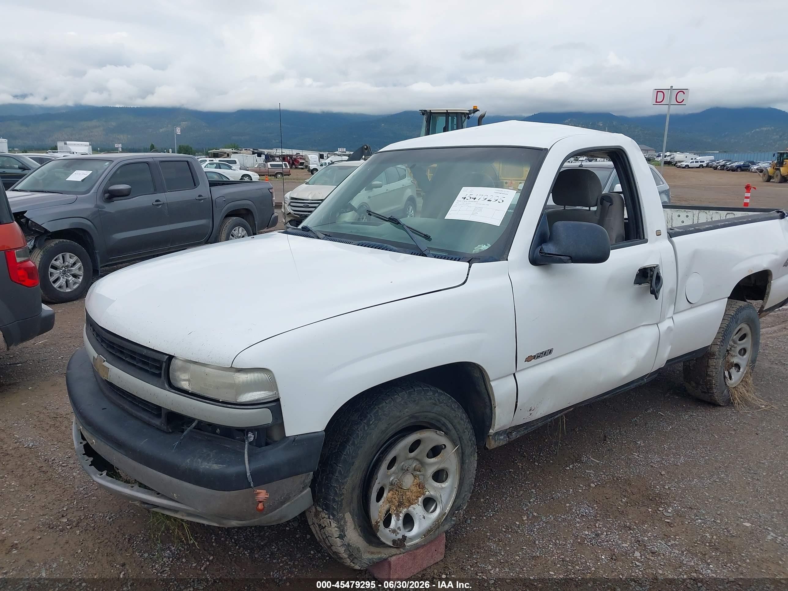 2001 Chevrolet Silverado 1500   White vin: 1GCEK14V51Z297467