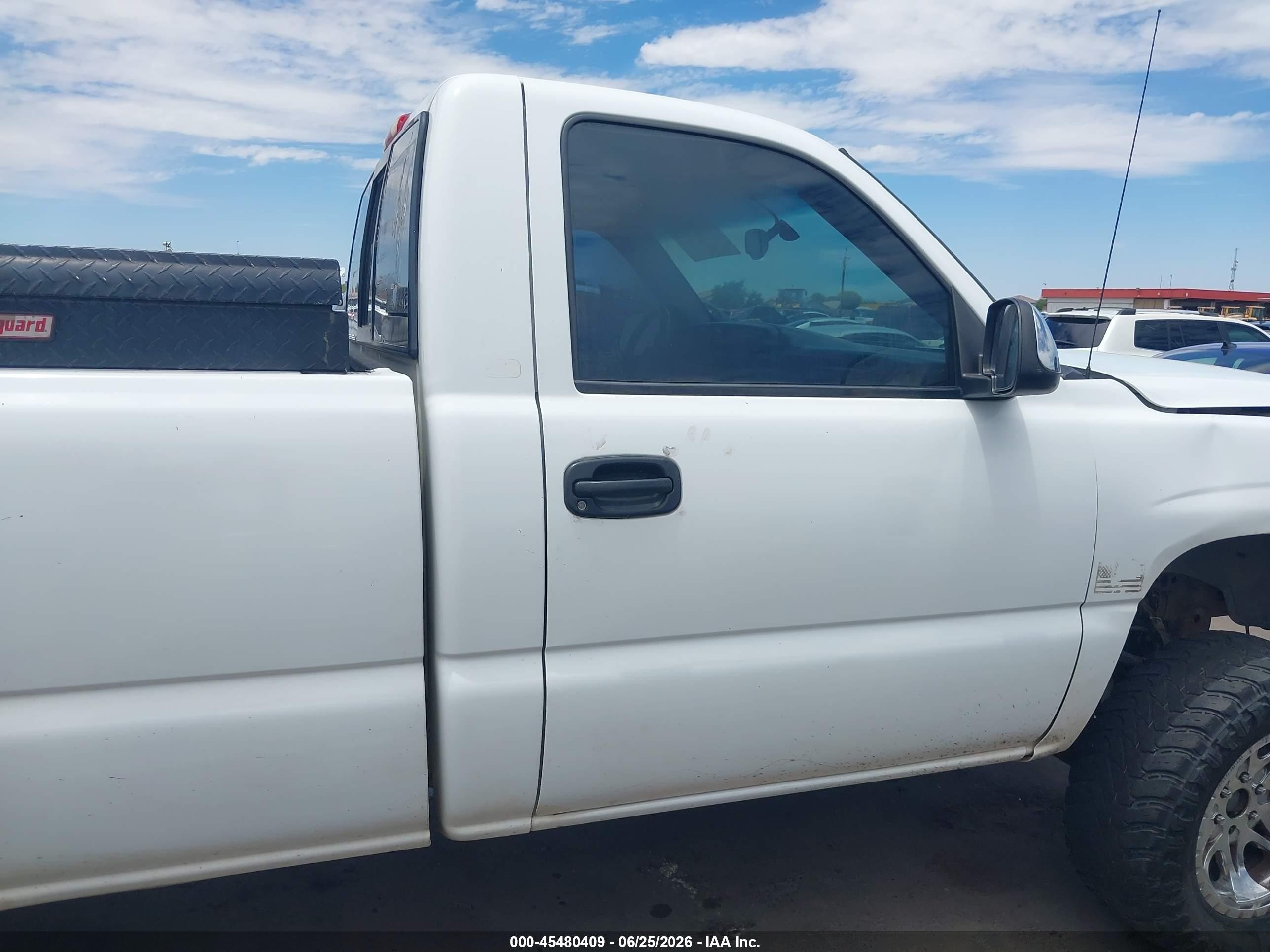 2002 Chevrolet Silverado 1500 Ls White vin: 1GCEK14V52Z237643