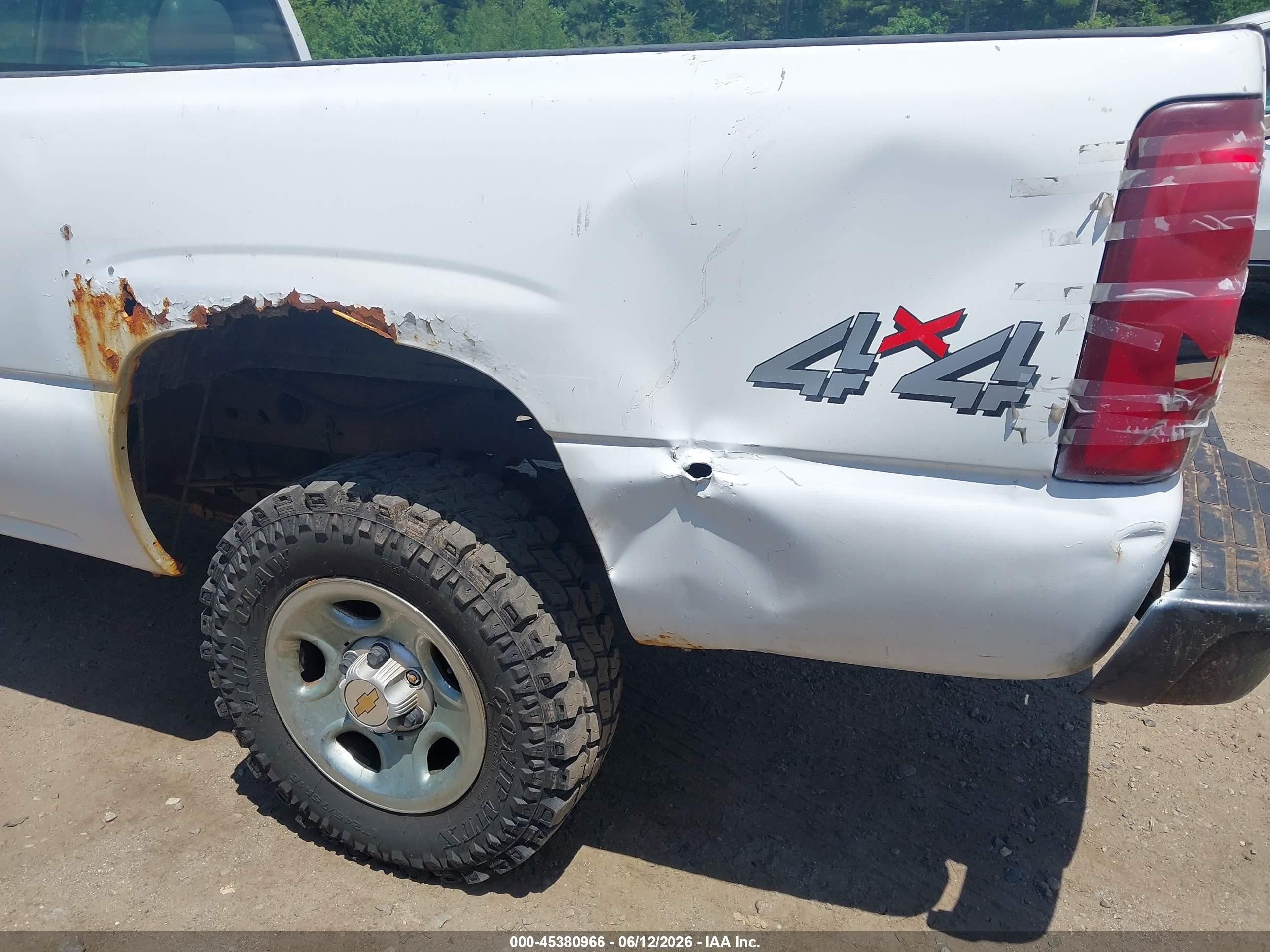 2003 Chevrolet Silverado 1500 Work Truck White vin: 1GCEK14V53Z191958