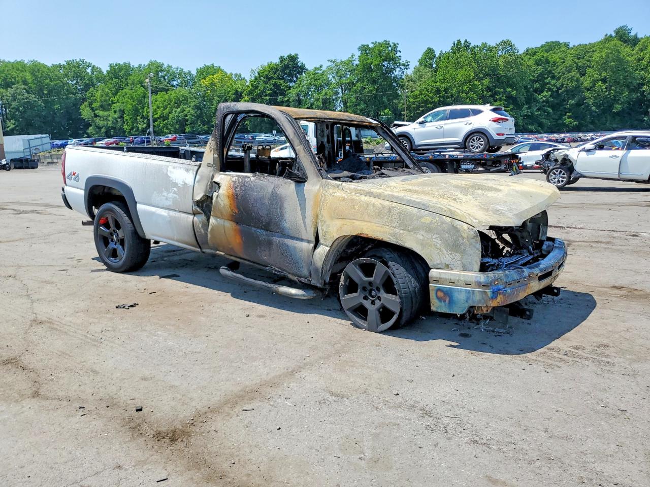2003 Chevrolet Silverado K1500 White vin: 1GCEK14V53Z331670