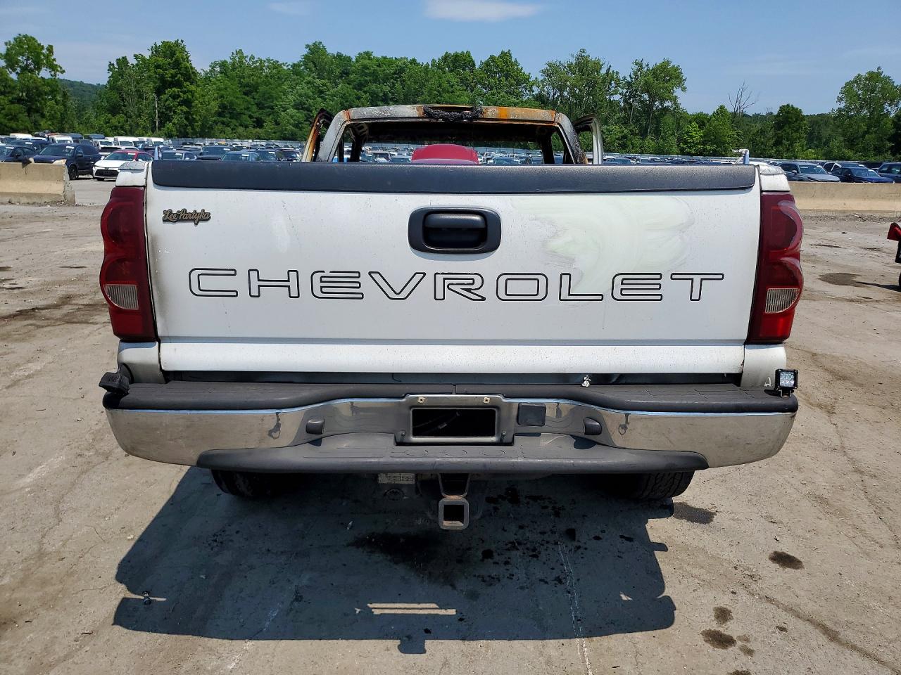 2003 Chevrolet Silverado K1500 White vin: 1GCEK14V53Z331670