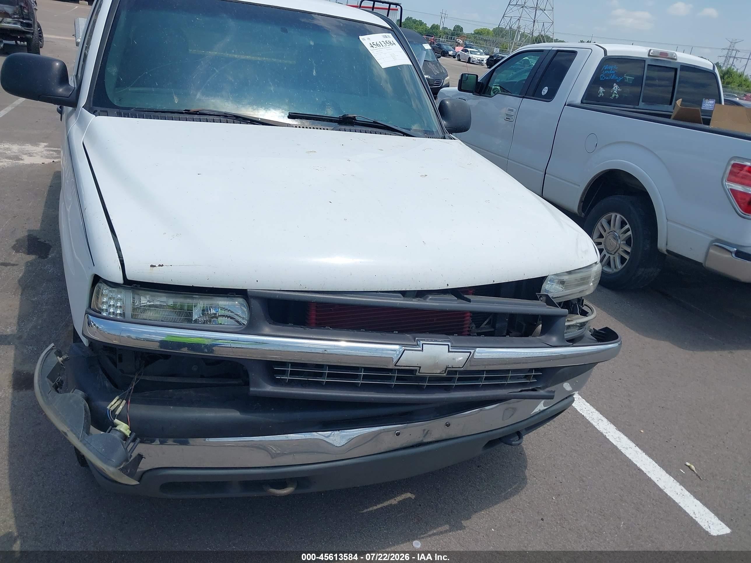2001 Chevrolet Silverado 1500   White vin: 1GCEK14V61E248107