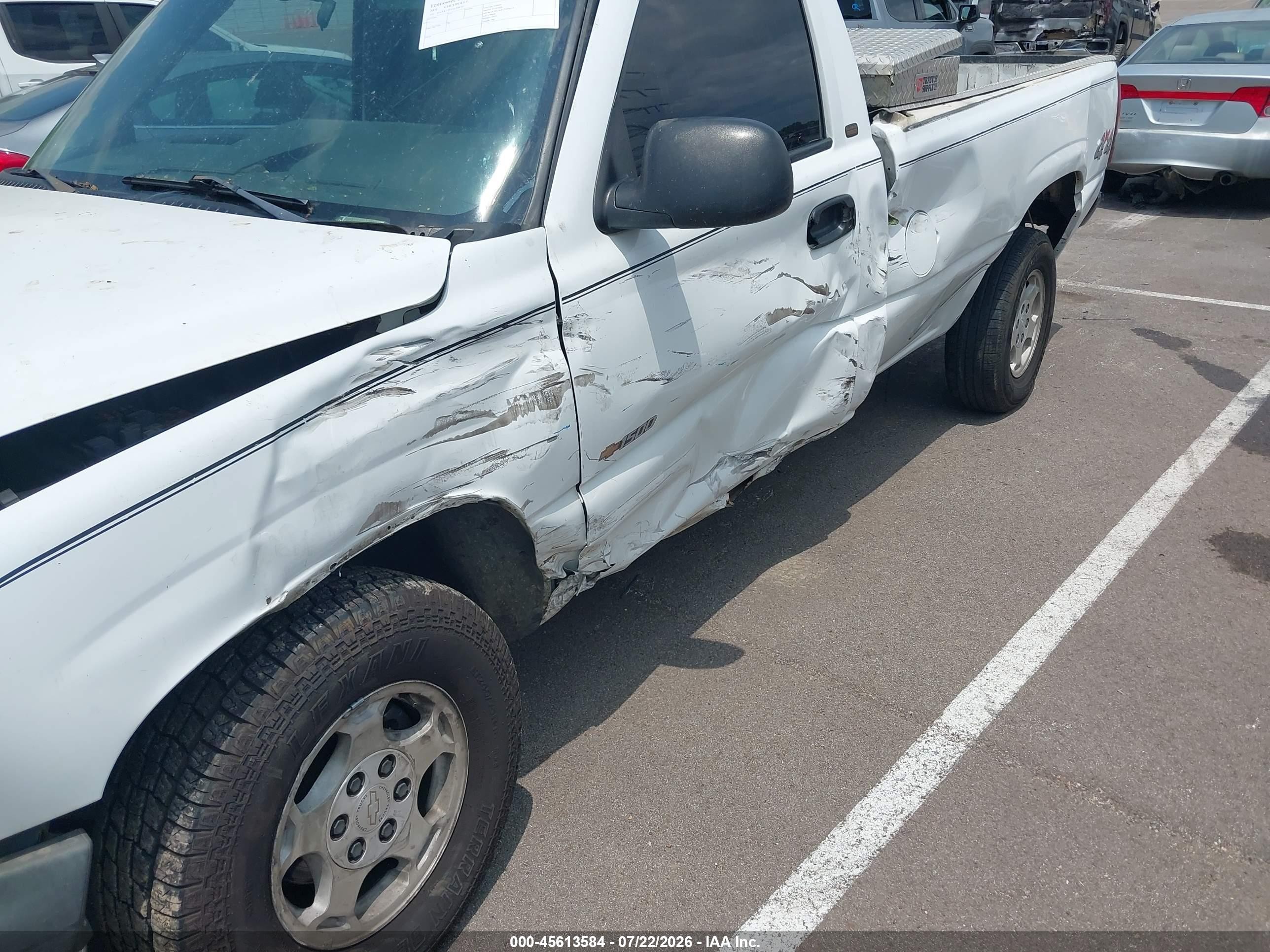 2001 Chevrolet Silverado 1500   White vin: 1GCEK14V61E248107