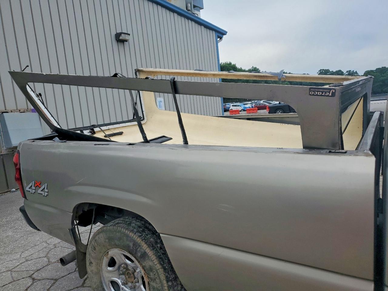 2003 Chevrolet Silverado K1500 Tan vin: 1GCEK14V63Z217418