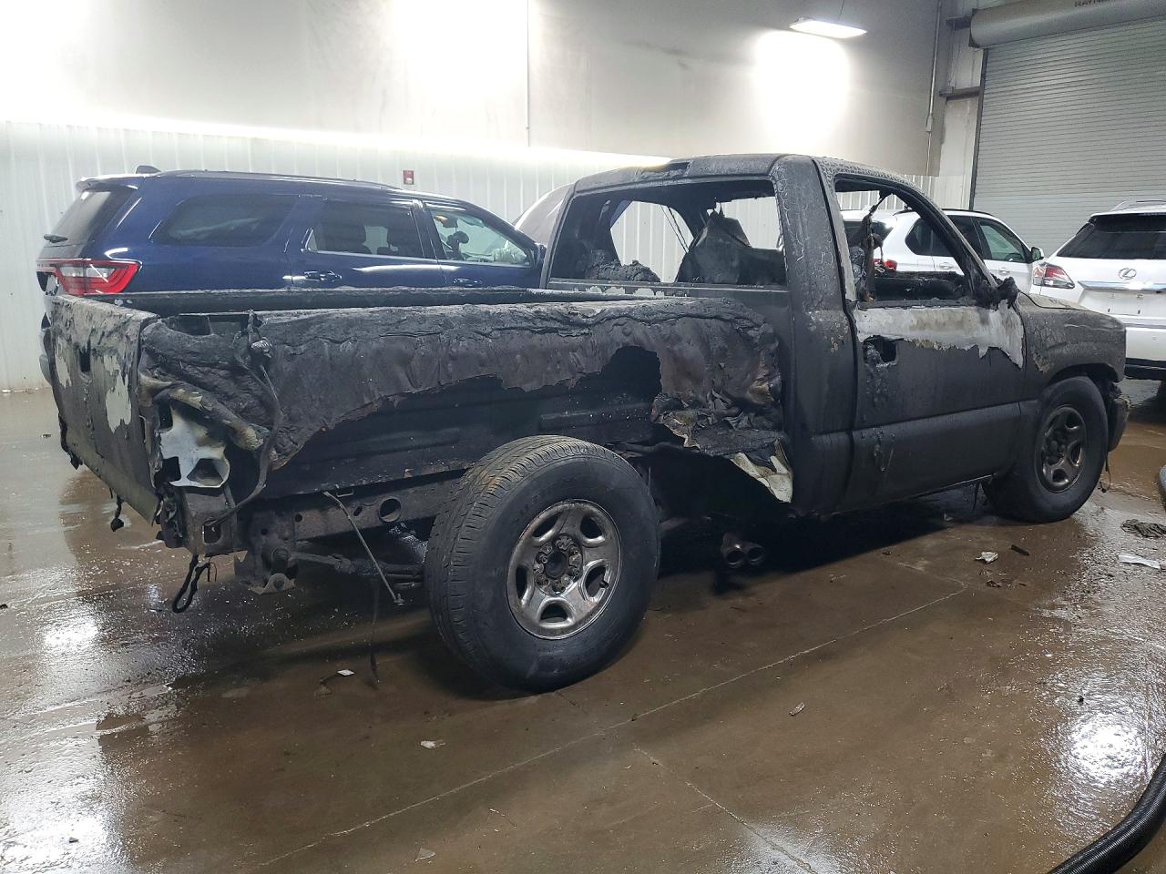 2000 Chevrolet Silverado K1500 Burn vin: 1GCEK14V6YZ232508