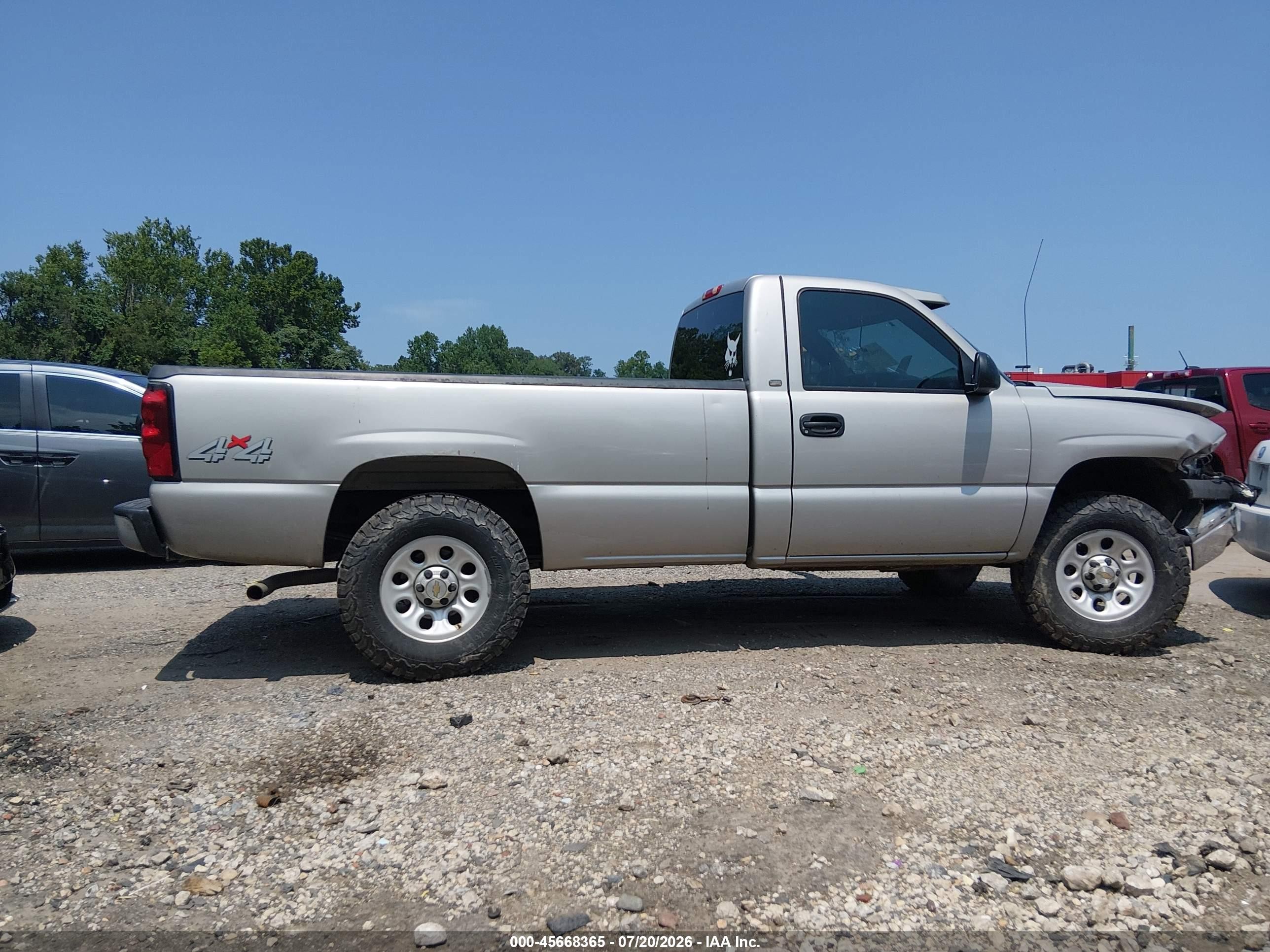 2004 Chevrolet Silverado 1500 Work Truck Серебряный vin: 1GCEK14V74Z134100