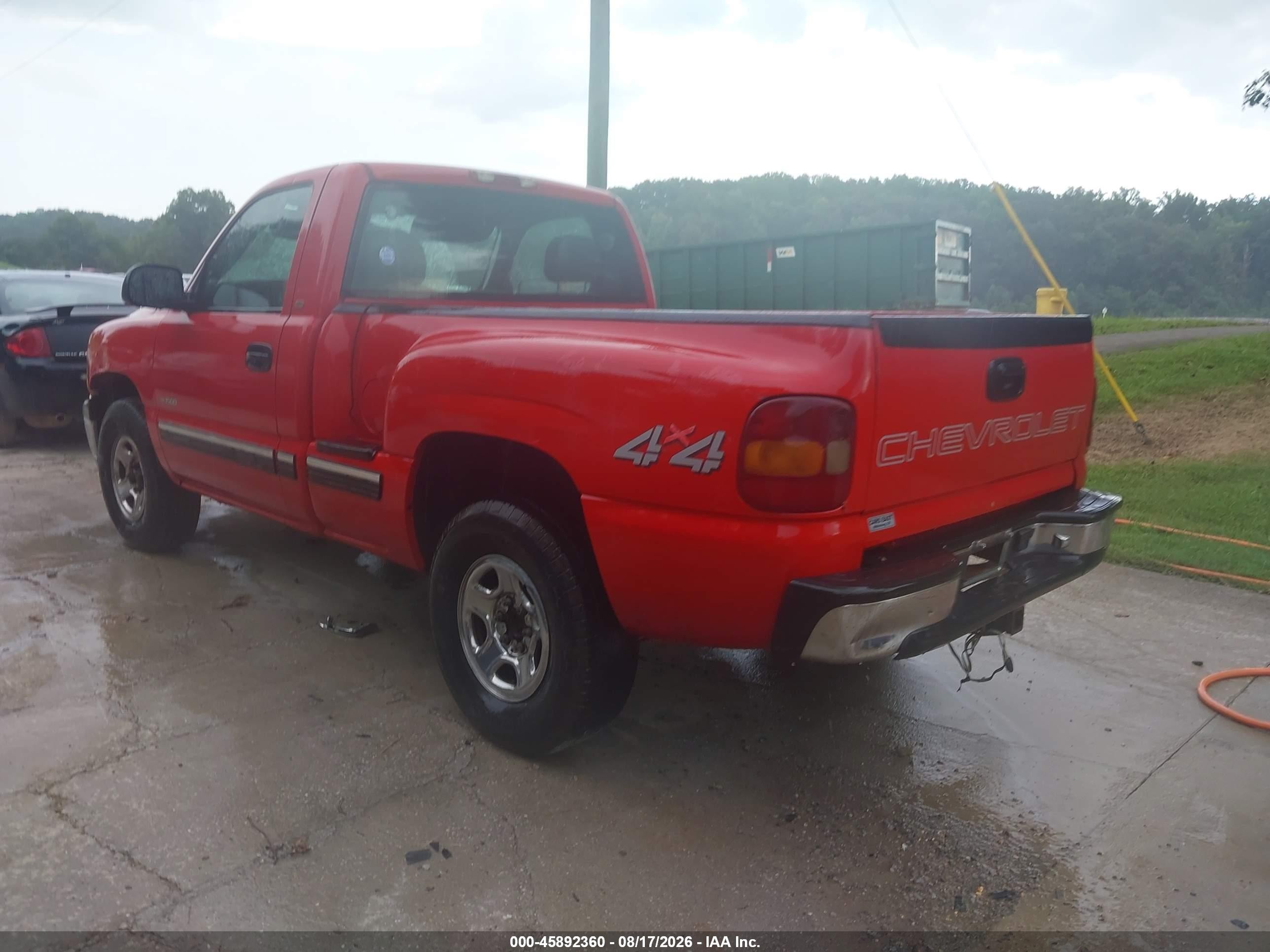 2001 Chevrolet Silverado 1500   Red vin: 1GCEK14V81Z233861