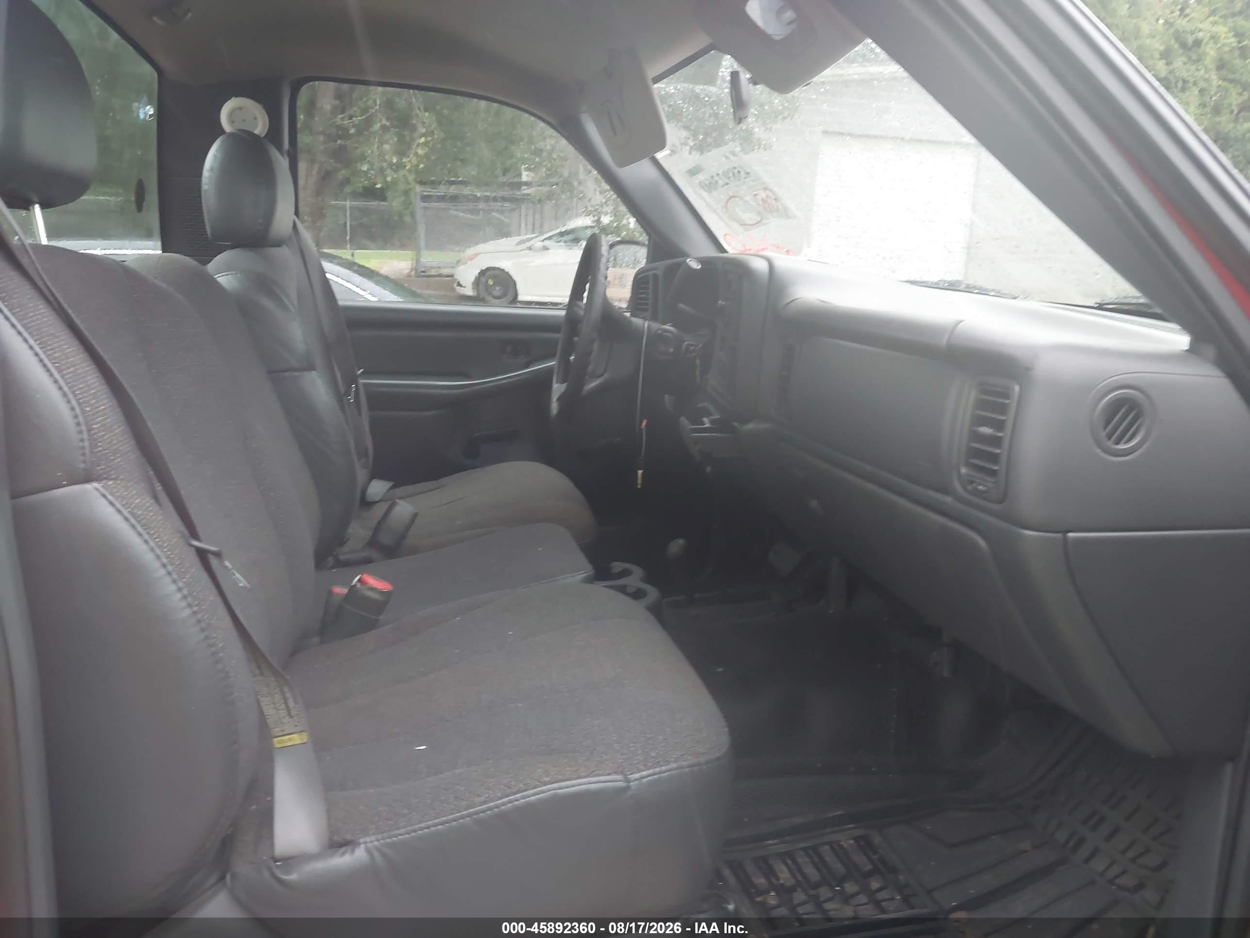 2001 Chevrolet Silverado 1500   Red vin: 1GCEK14V81Z233861