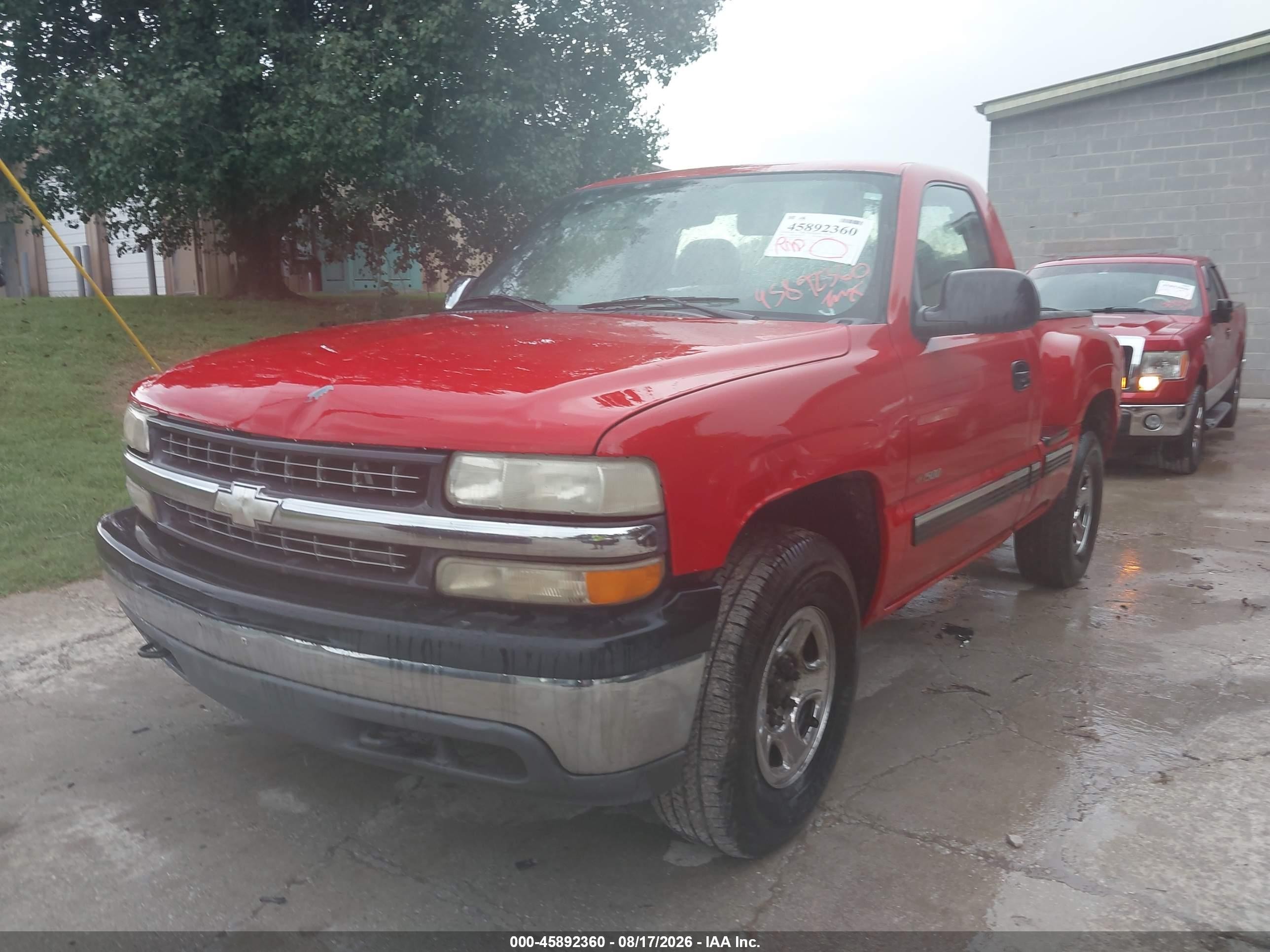 2001 Chevrolet Silverado 1500   Red vin: 1GCEK14V81Z233861