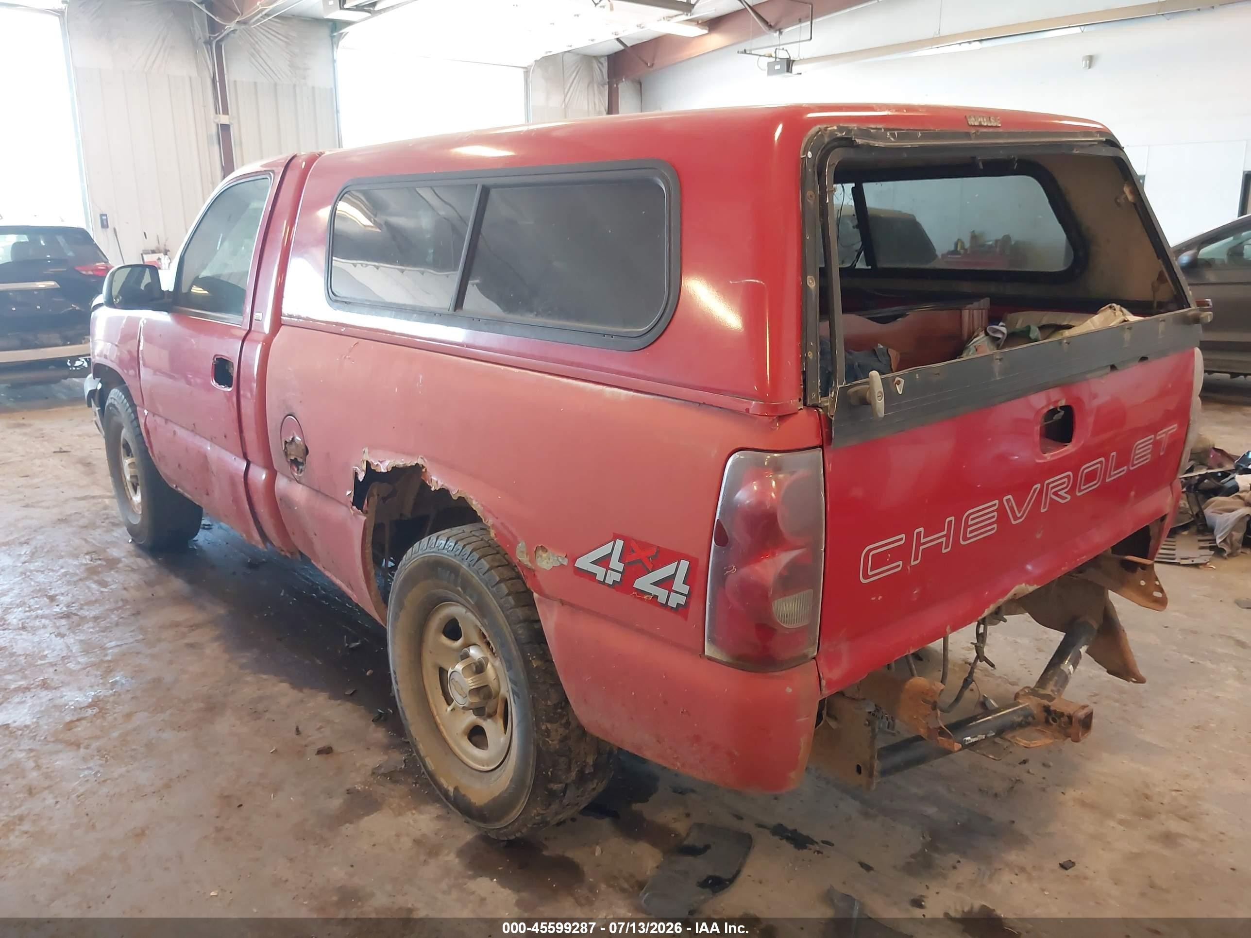 2003 Chevrolet Silverado 1500   Red vin: 1GCEK14V83Z297952