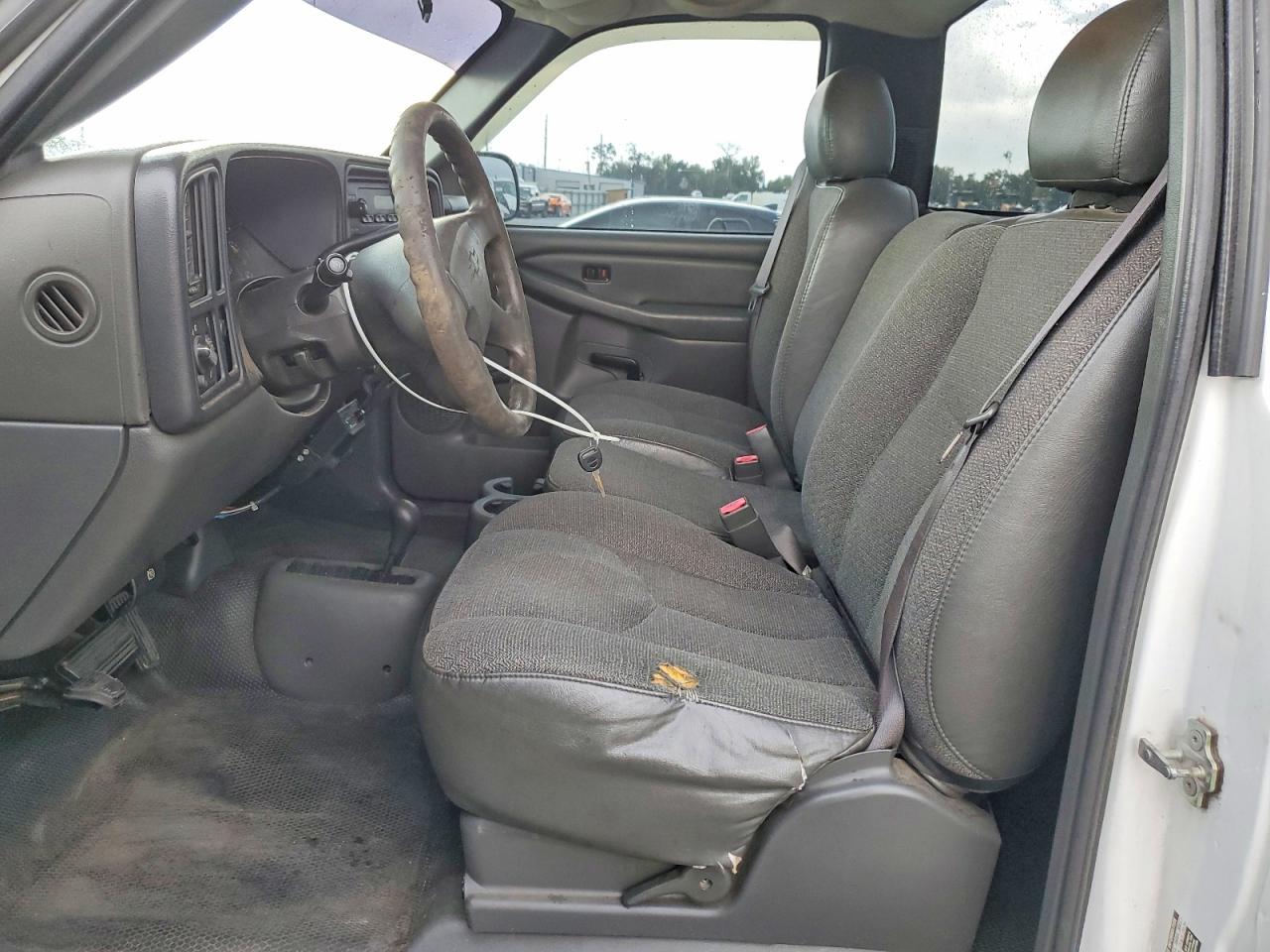 2004 Chevrolet Silverado K1500 White vin: 1GCEK14VX4Z201711