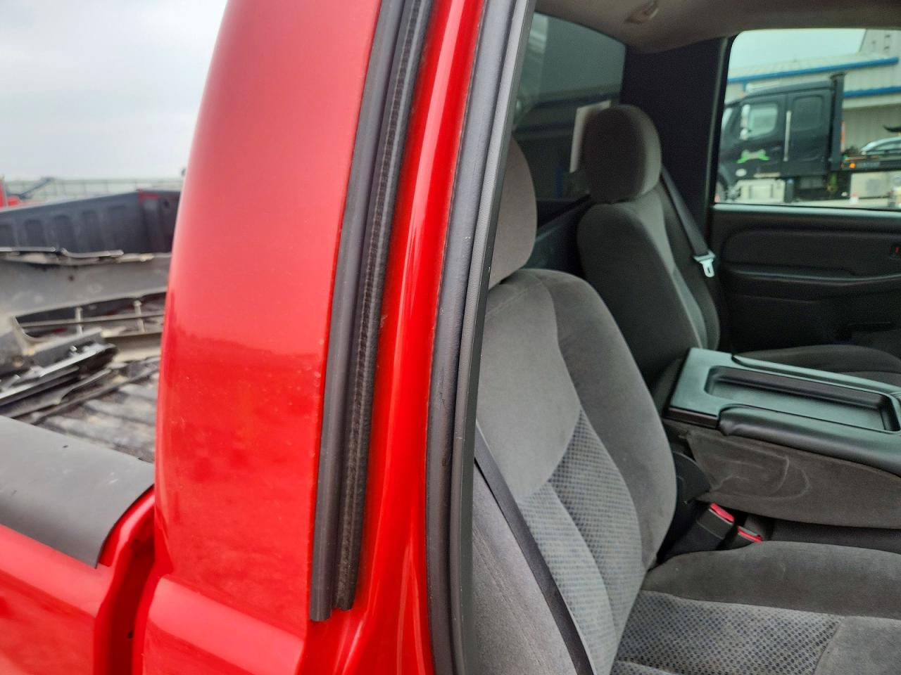 2007 Chevrolet Silverado K1500 Classic Red vin: 1GCEK14VX7Z190889