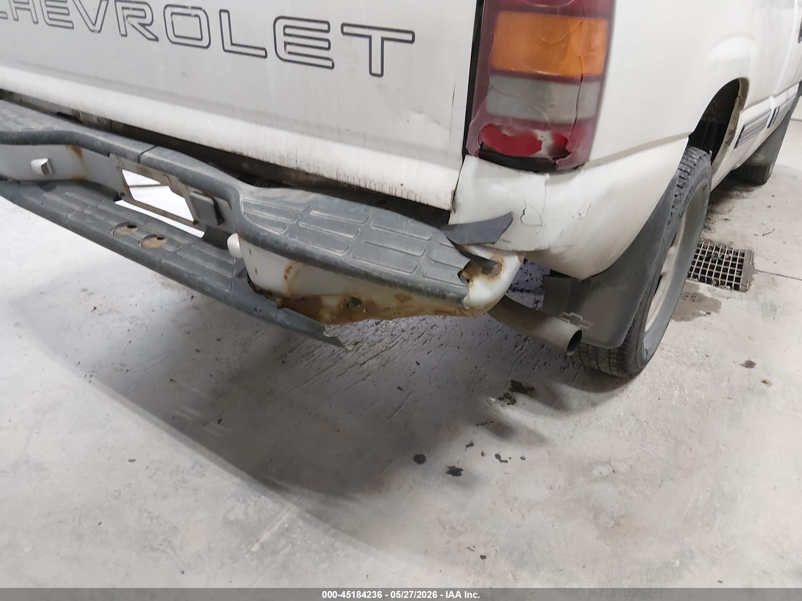 2000 Chevrolet Silverado 1500 Ls Белый vin: 1GCEK14W0YZ270003
