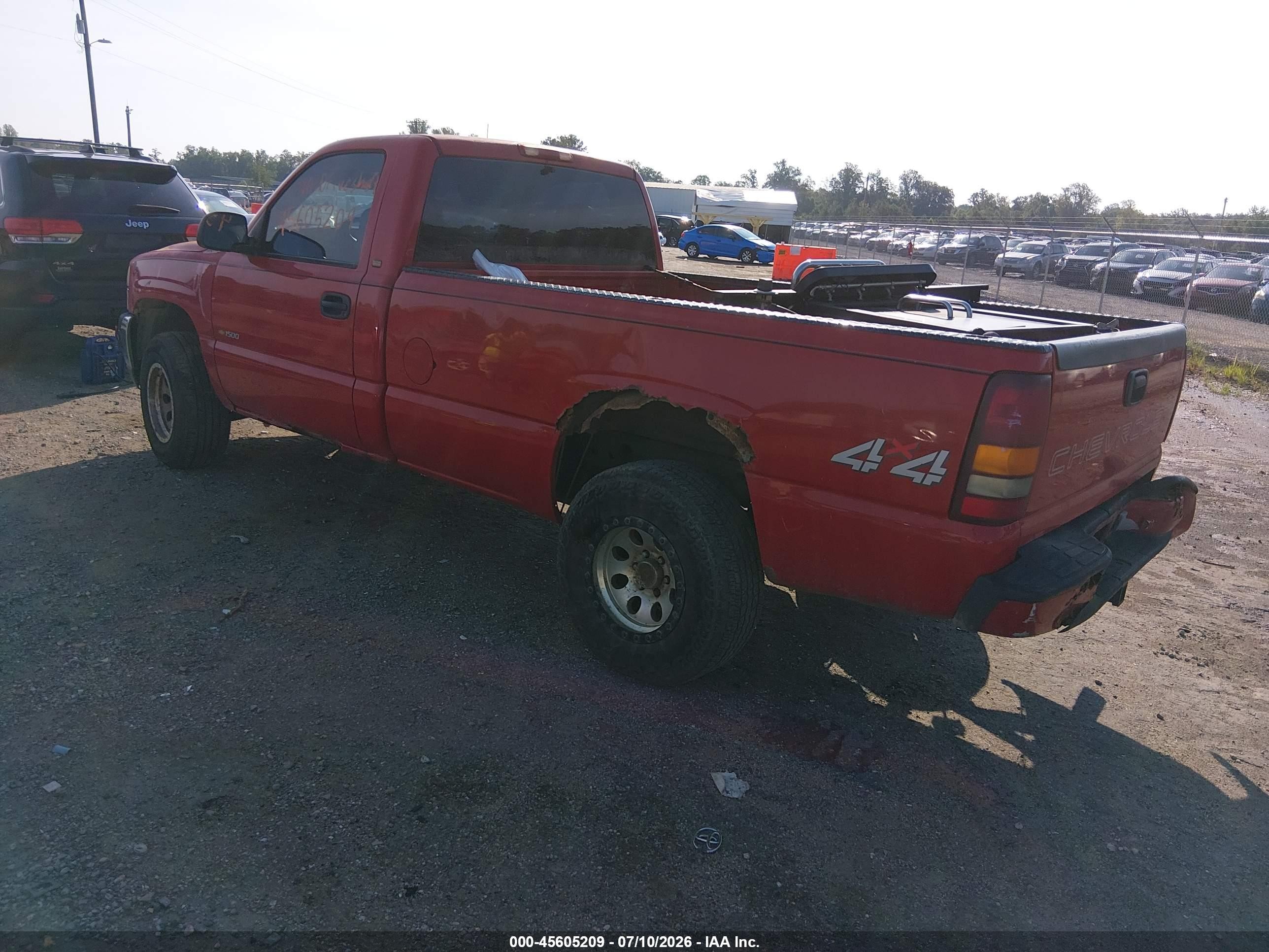 2000 Chevrolet Silverado 1500   Red vin: 1GCEK14W2YZ331805