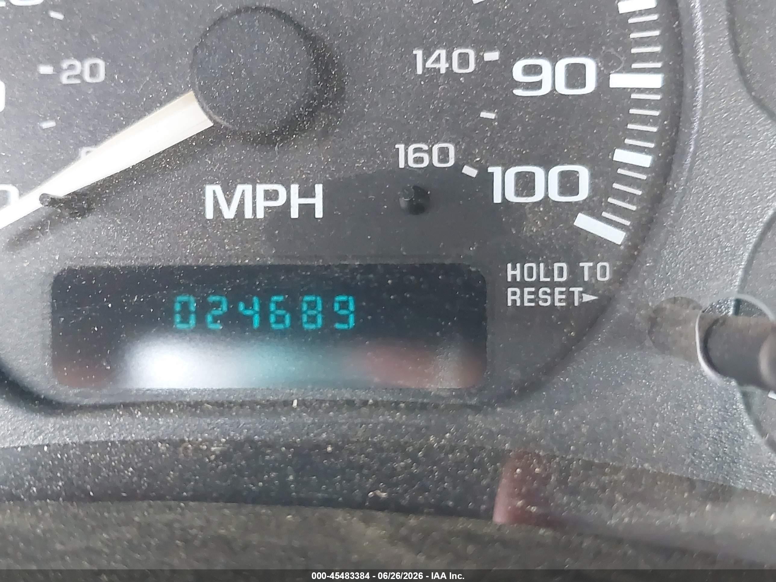 2002 Chevrolet Silverado 1500   White vin: 1GCEK14W62Z226952