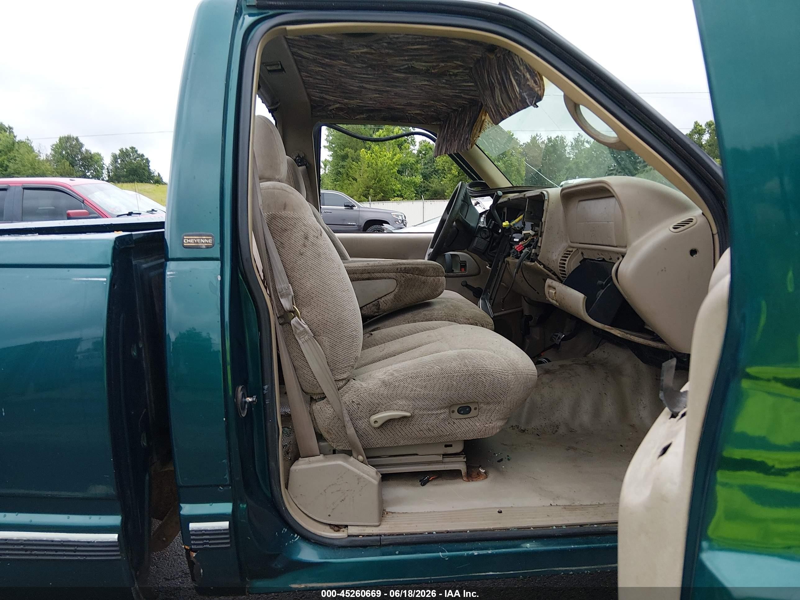 1998 Chevrolet K1500 Fleetside Green vin: 1GCEK14W6WZ180416