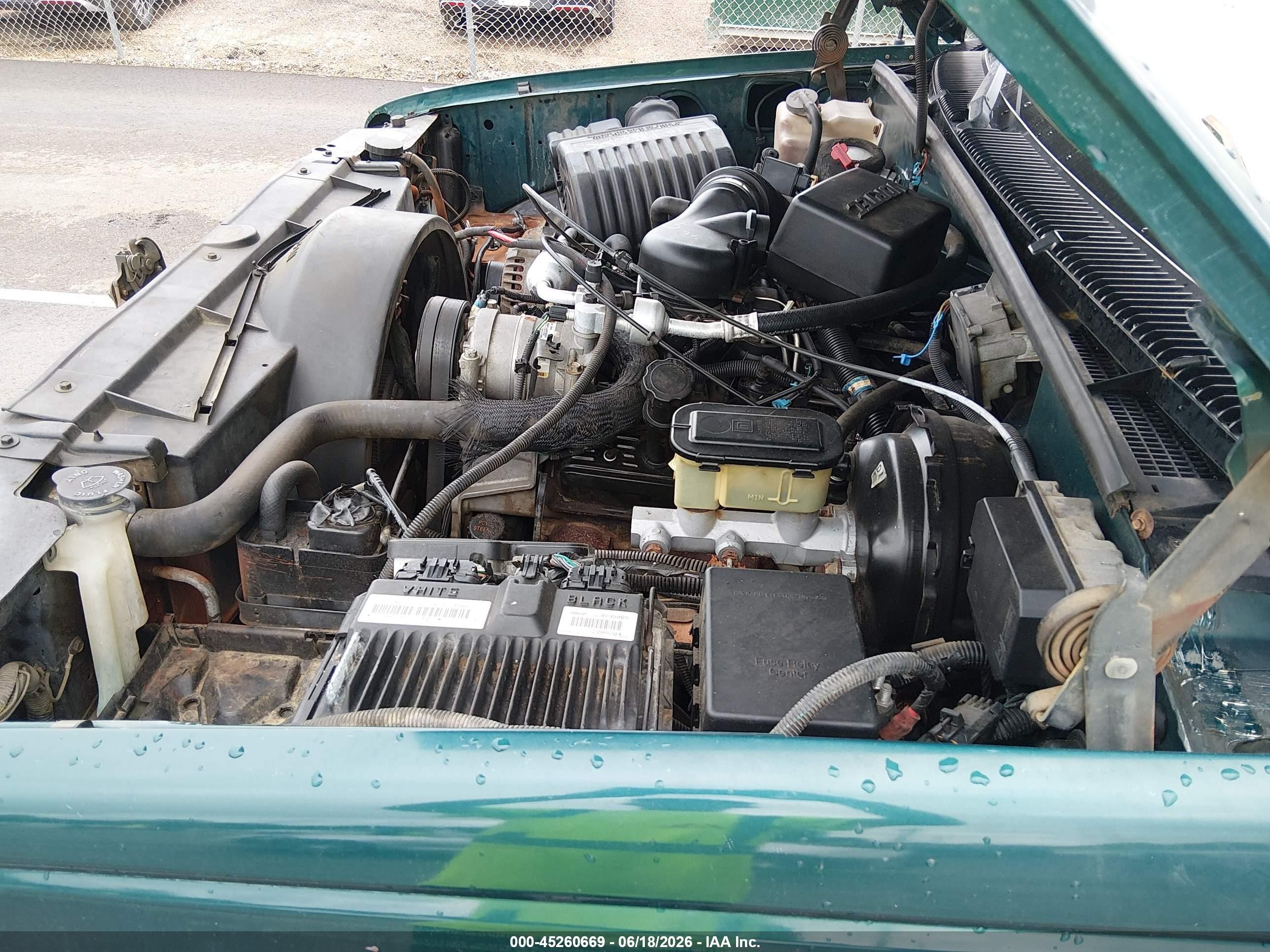 1998 Chevrolet K1500 Fleetside Green vin: 1GCEK14W6WZ180416