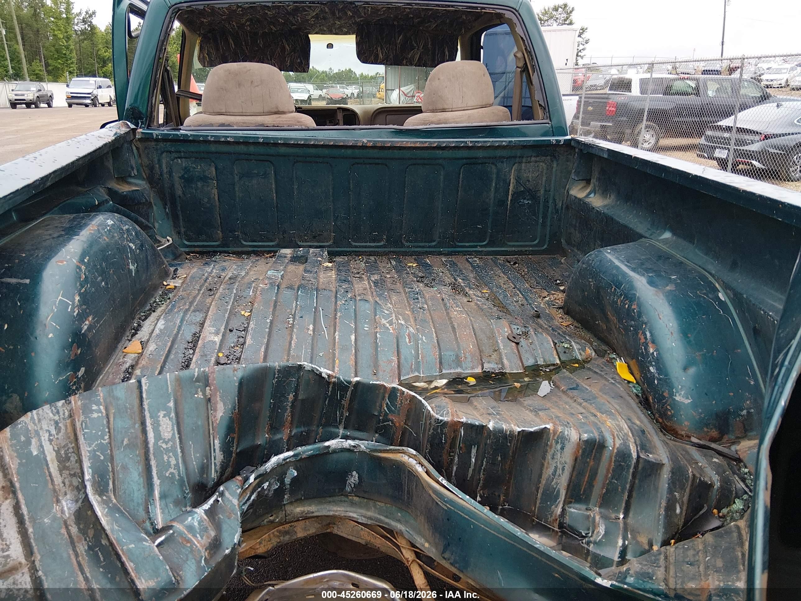 1998 Chevrolet K1500 Fleetside Green vin: 1GCEK14W6WZ180416
