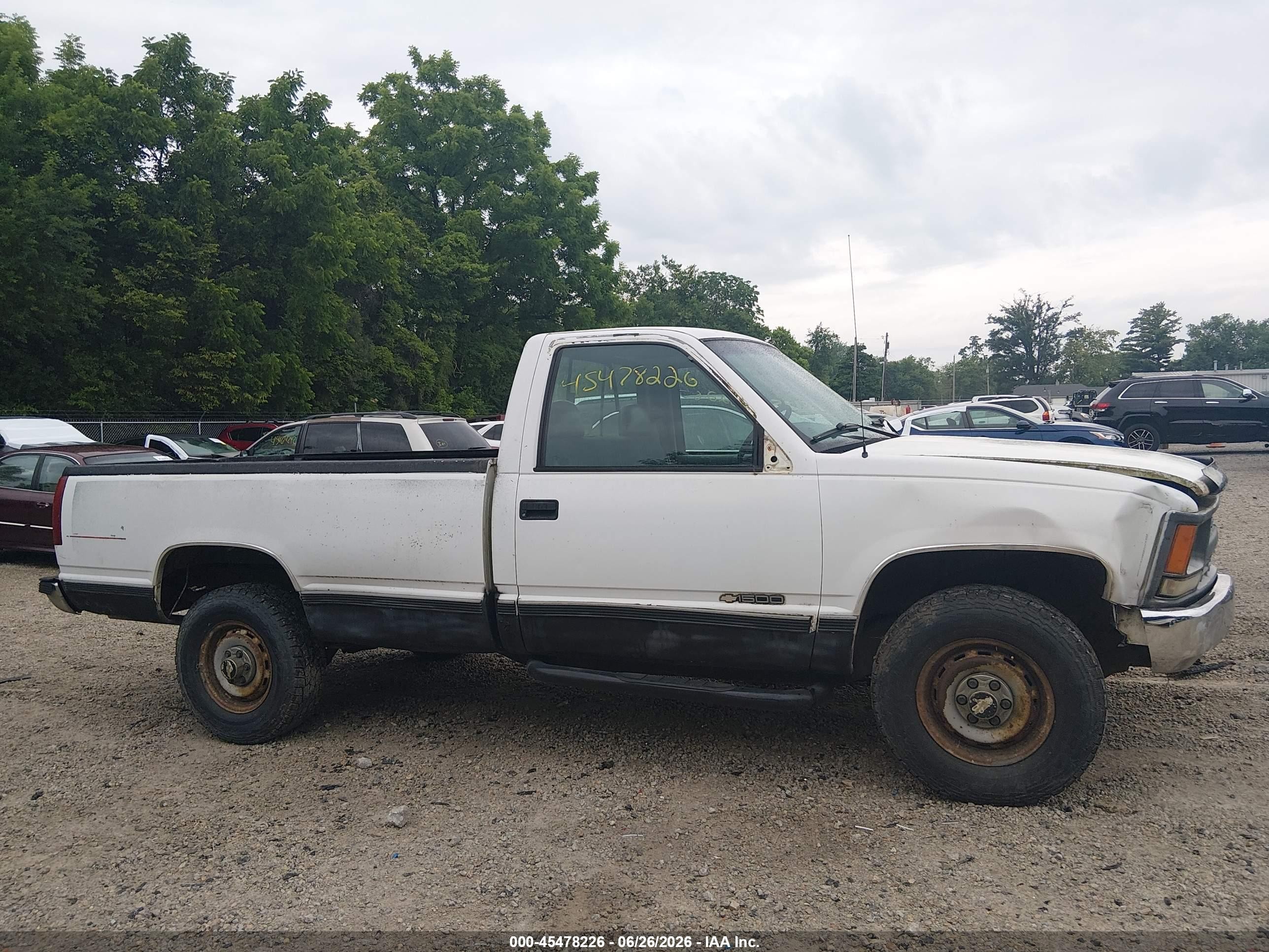 1996 Chevrolet Gmt-400 K1500 Белый vin: 1GCEK14W8TZ103865