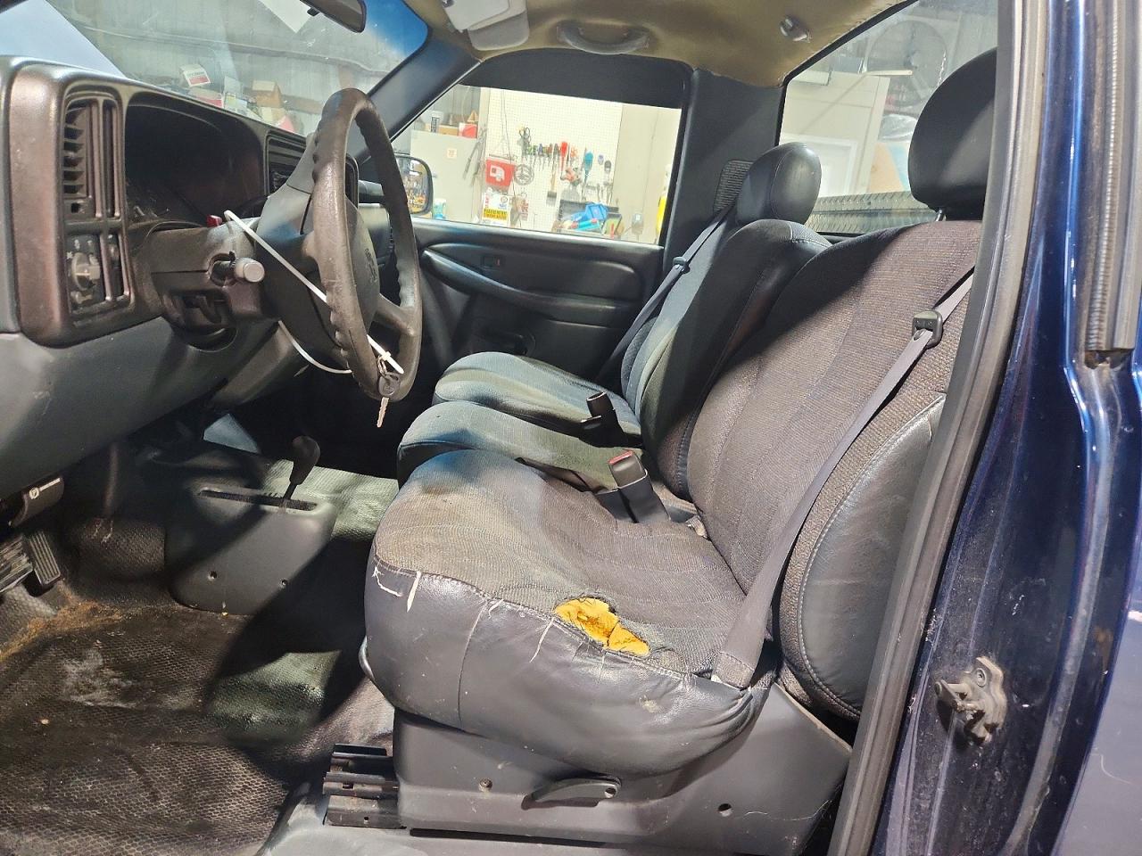 2000 Chevrolet Silverado K1500 Blue vin: 1GCEK14W9YZ199609